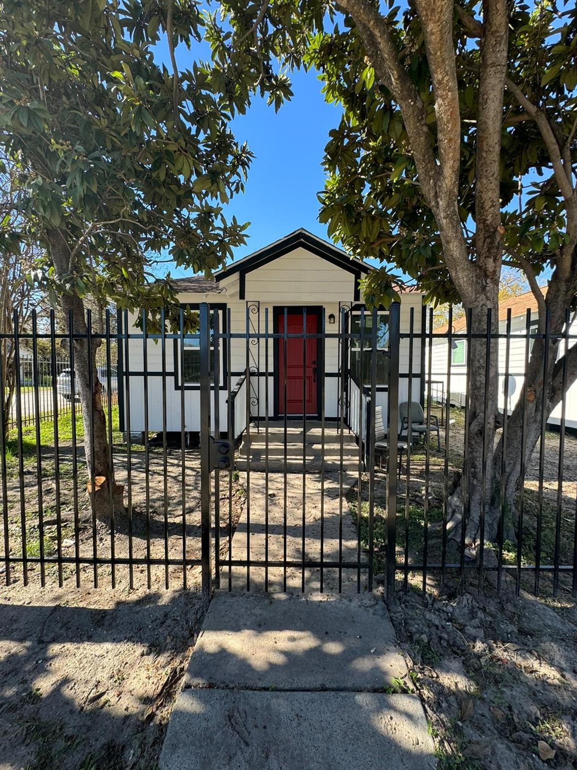 3903 Broyles St, Houston, TX 77026