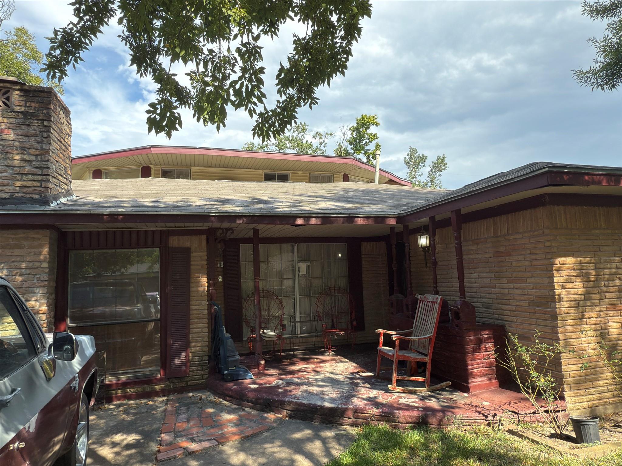 10106 Cheeves Dr, Houston, TX 77016