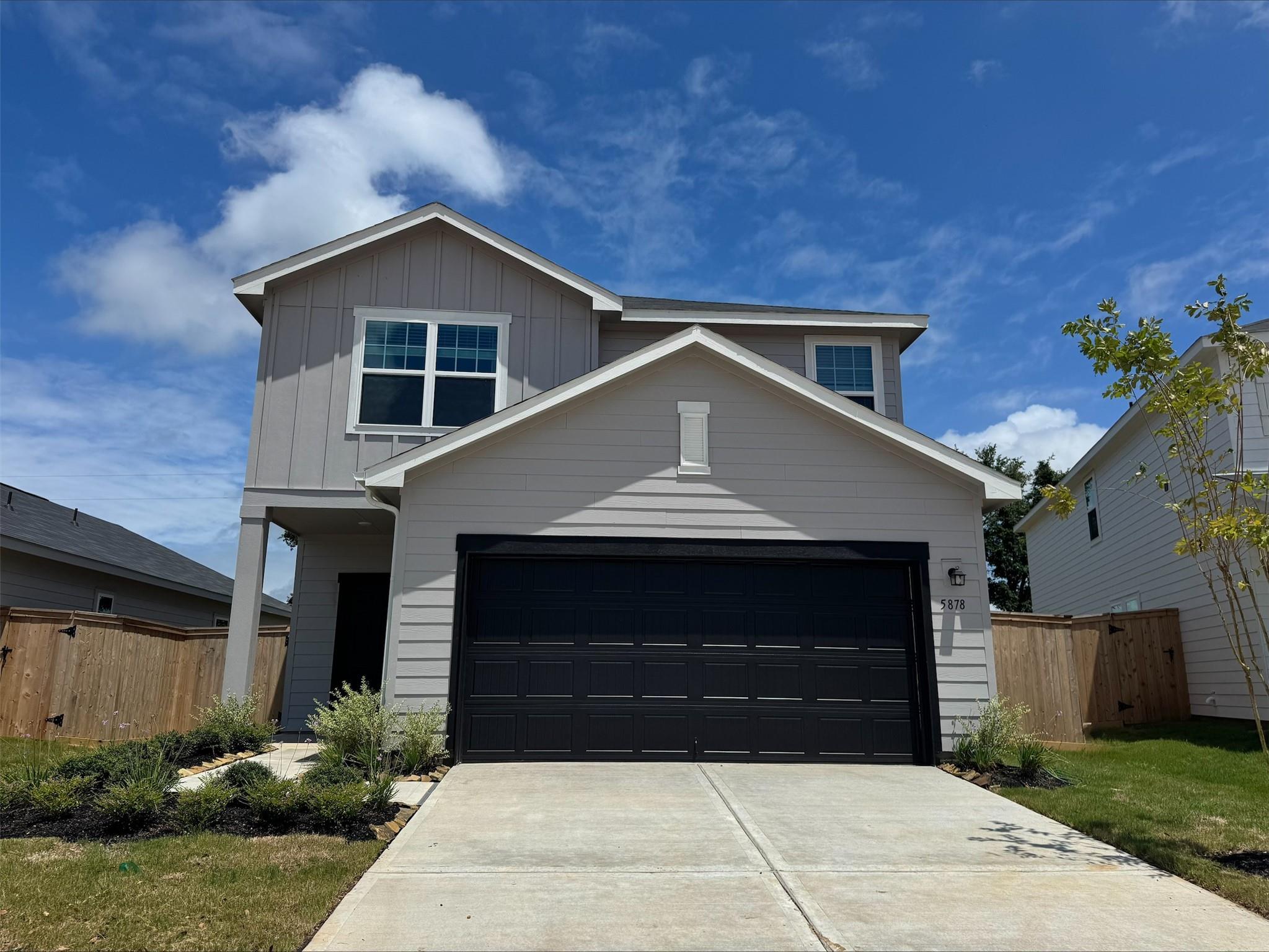 5878 Mercer St, Cut And Shoot, TX 77303
