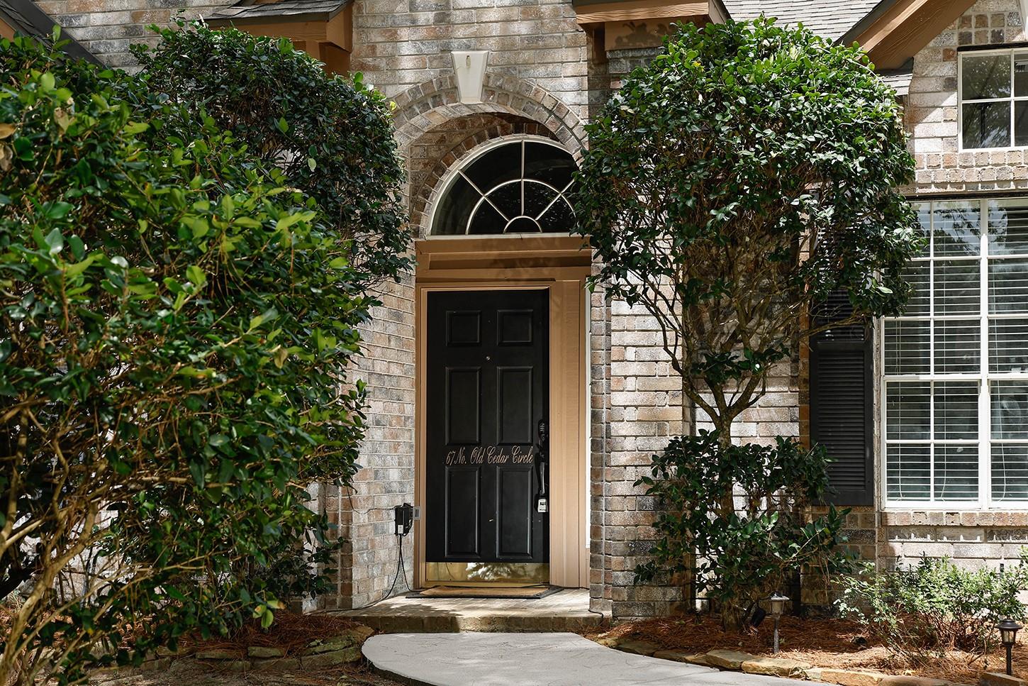 67 N Old Cedar Cir, The Woodlands, TX 77382 photo