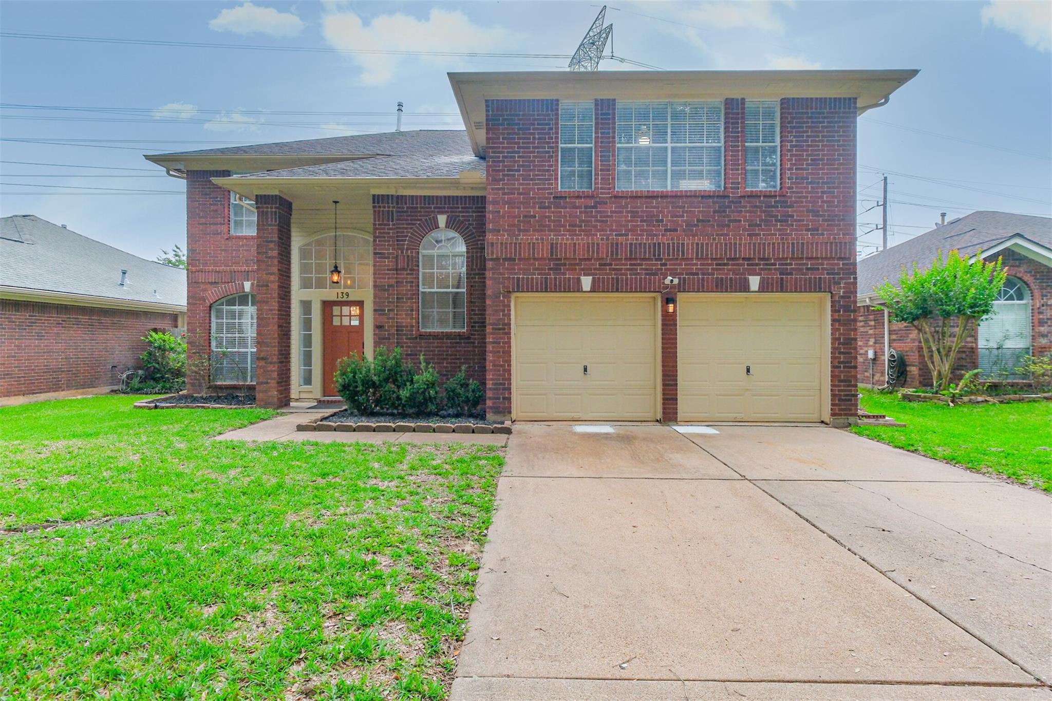 139 High Meadows Dr, Sugar Land, TX 77479 photo