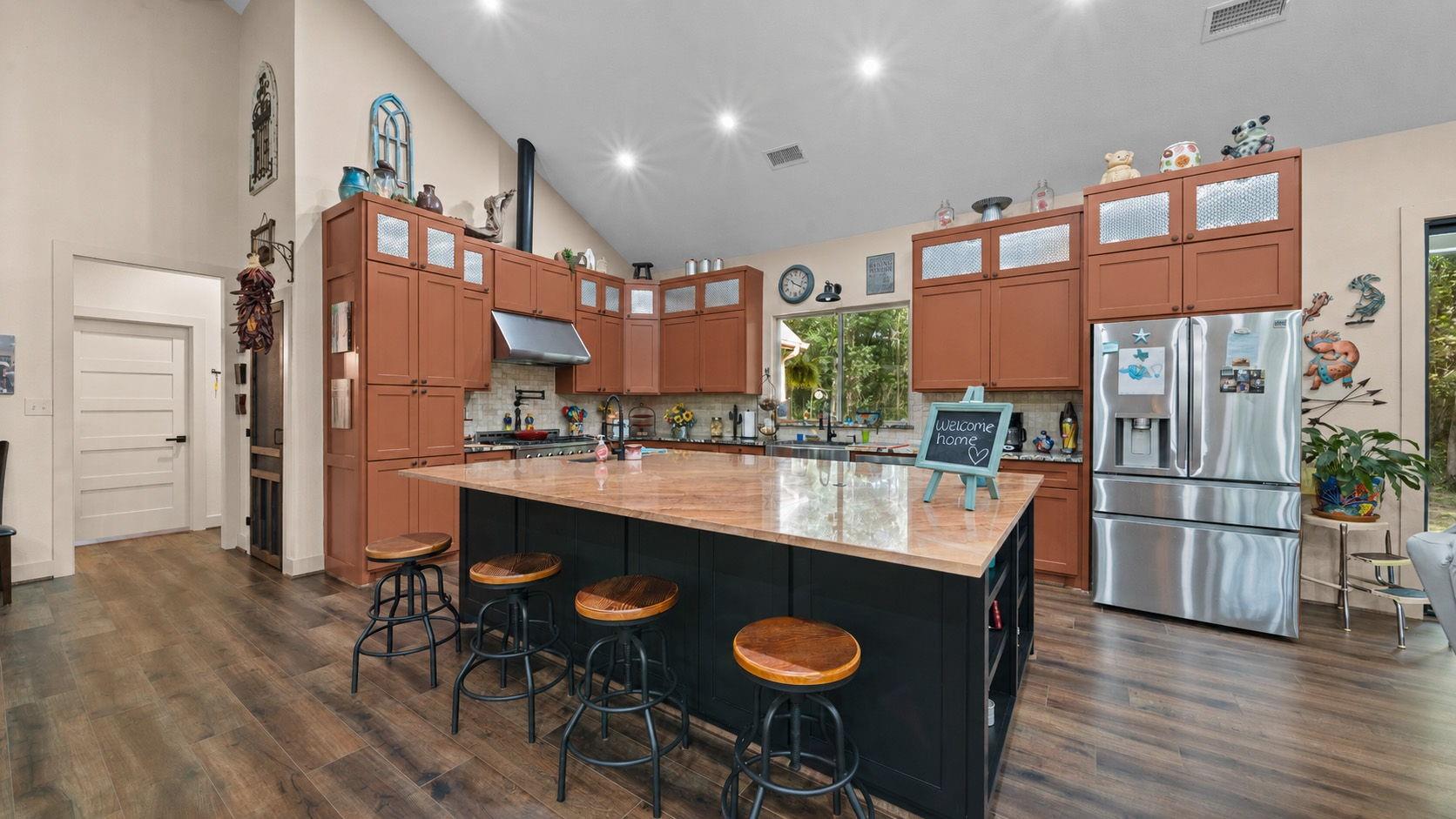 8233 Quarter Horse Ln, Waller, TX 77484 photo