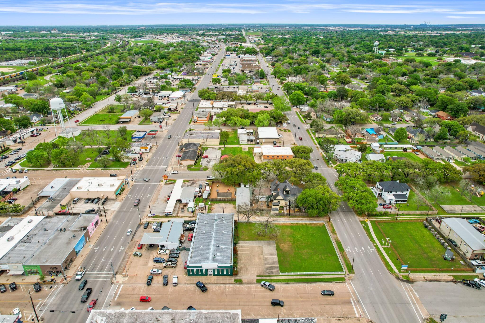 1030 4 St, Rosenberg, TX 77471 photo