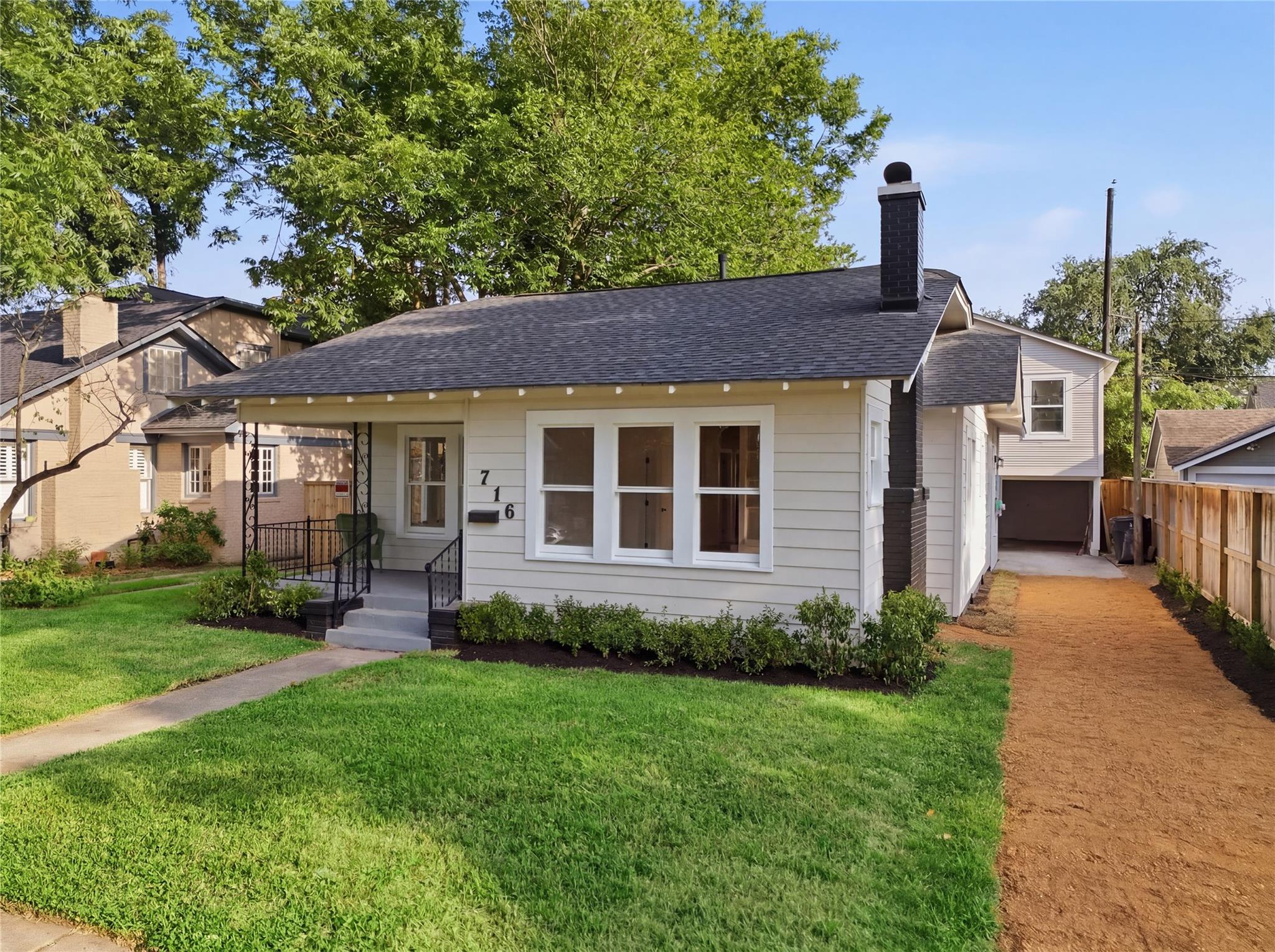 716 W Cottage St, Houston, TX 77009 photo