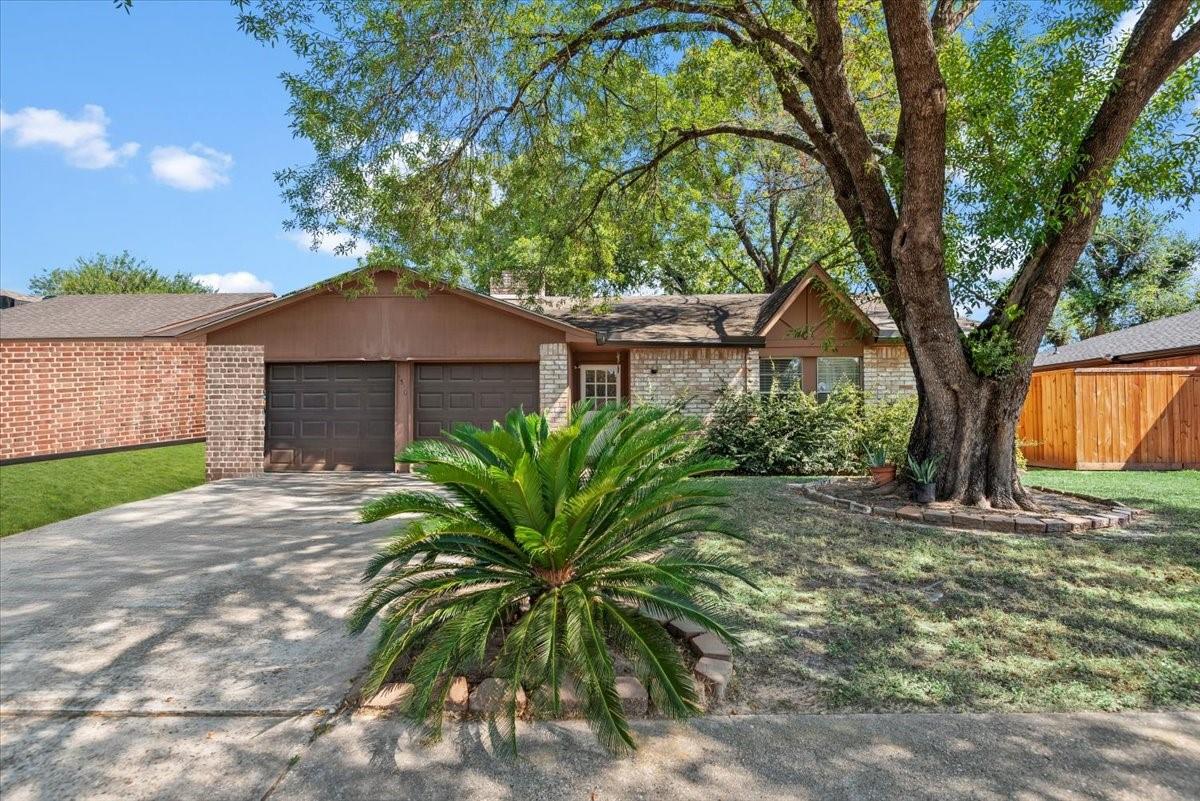 7510 Bubbling Spring Ln, Houston, TX 77086