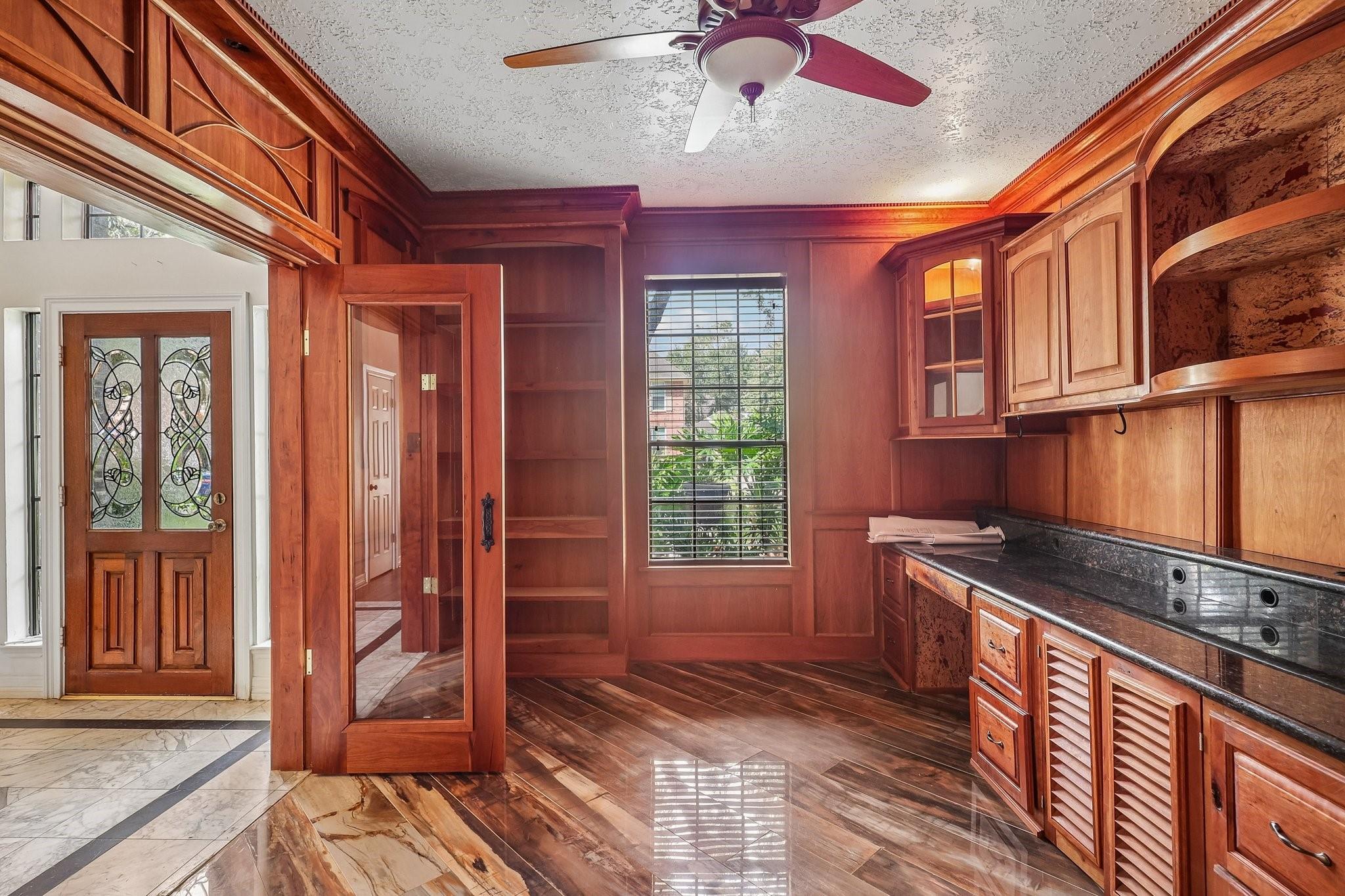 907 Remington Ct, Friendswood, TX 77546 photo