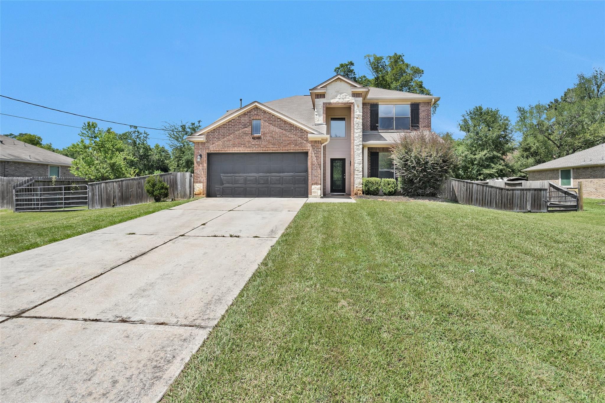 13264 Hidden Trail Ct, Willis, TX 77318