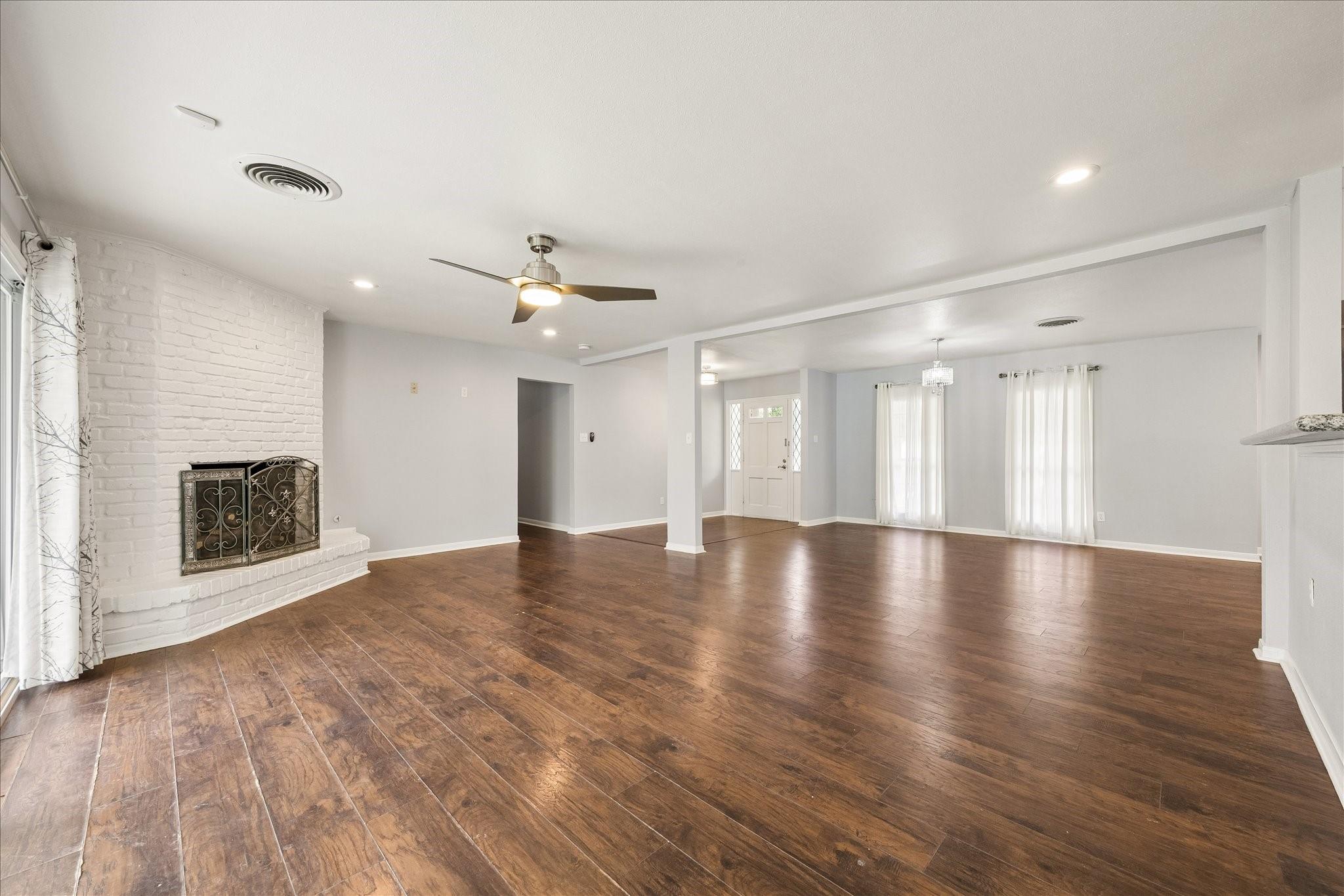 427 Biscayne Blvd, El Paso, TX 77586 photo