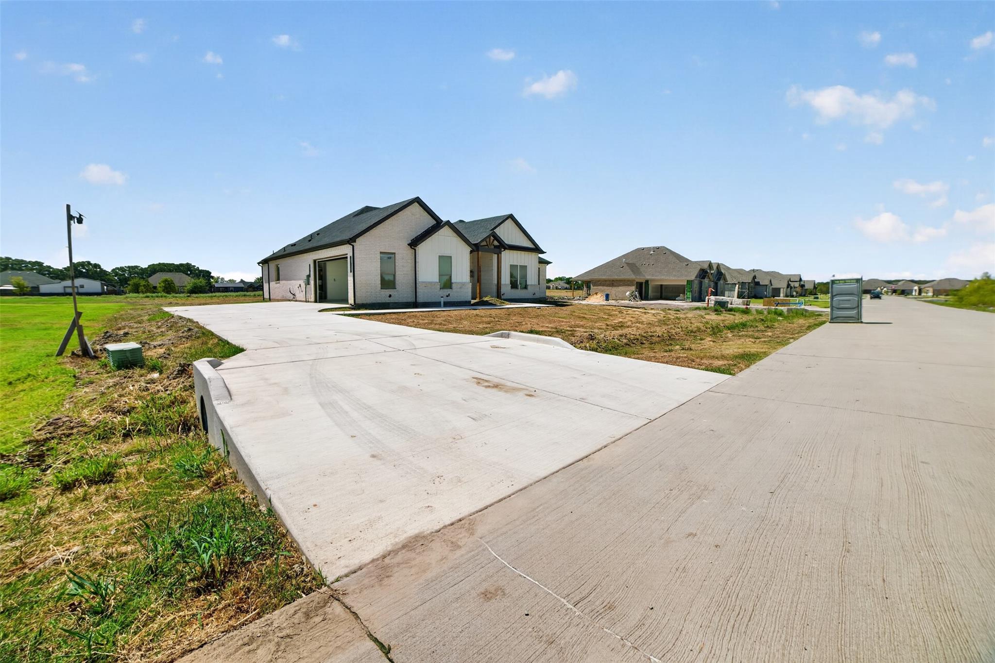 2821 Canvas Back Dr, Lone Oak, TX 75453 photo