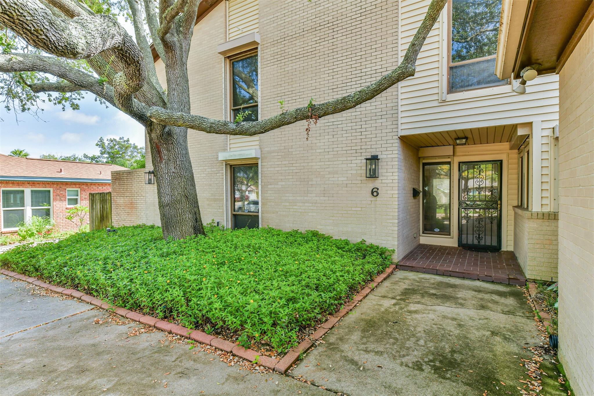 6 Park Ln, Galveston, TX 77551 photo