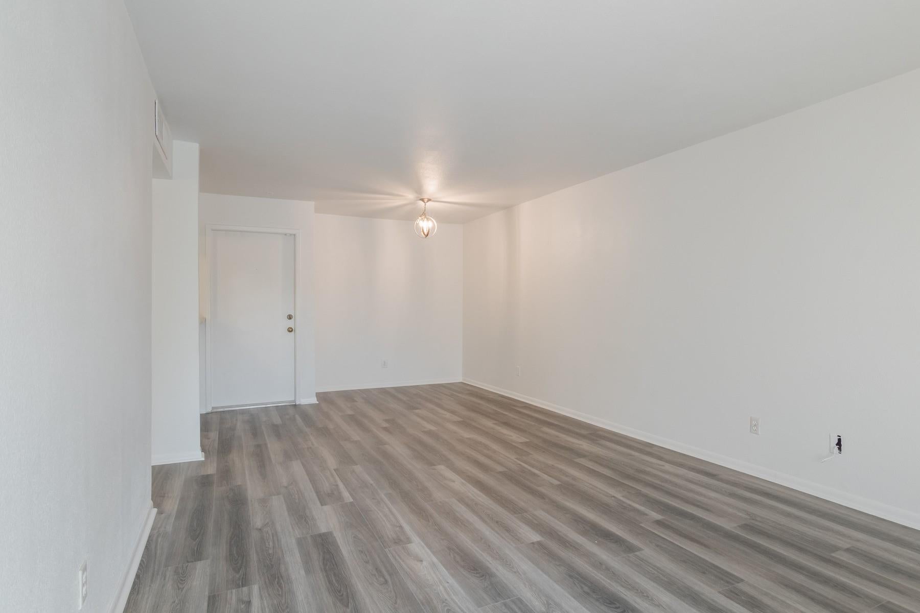 3025 Walnut Bend Ln #37, Houston, TX 77042 photo