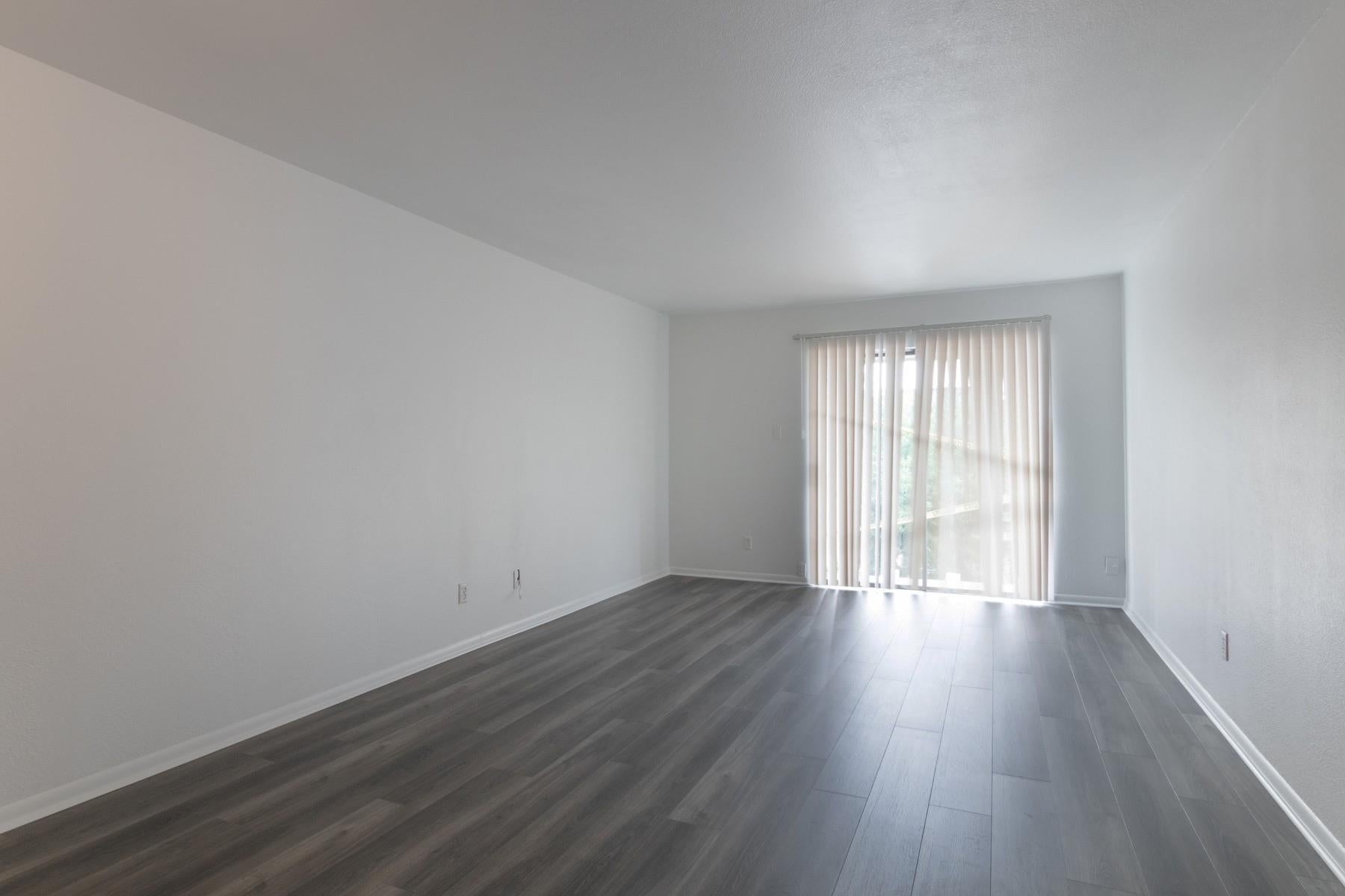 3025 Walnut Bend Ln #37, Houston, TX 77042 photo