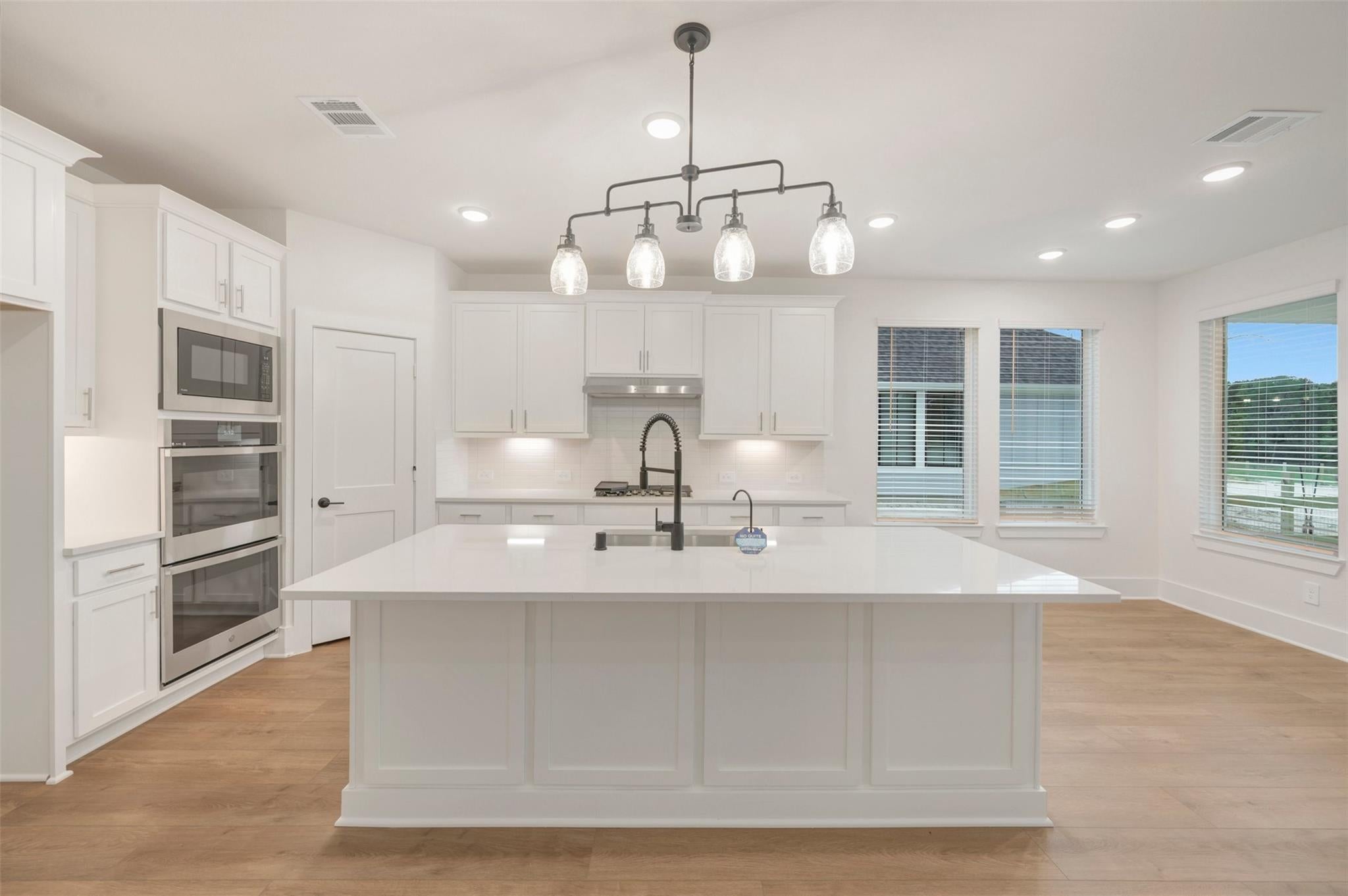 443 6 St, Magnolia, TX 77355 photo