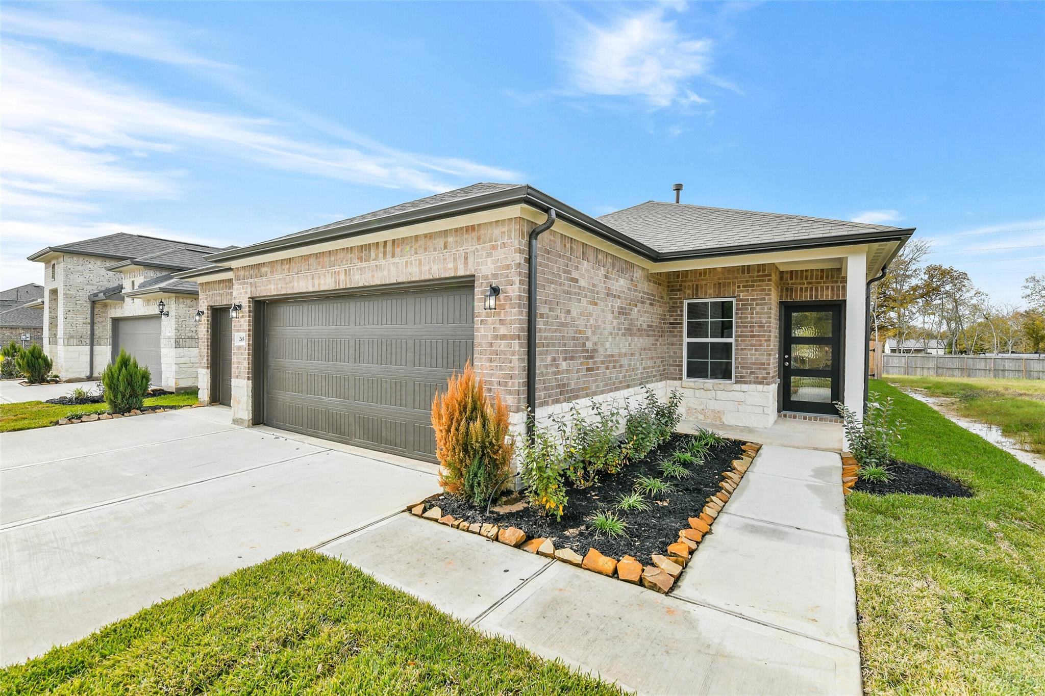 245 Harlingen Dr, Magnolia, TX 77354