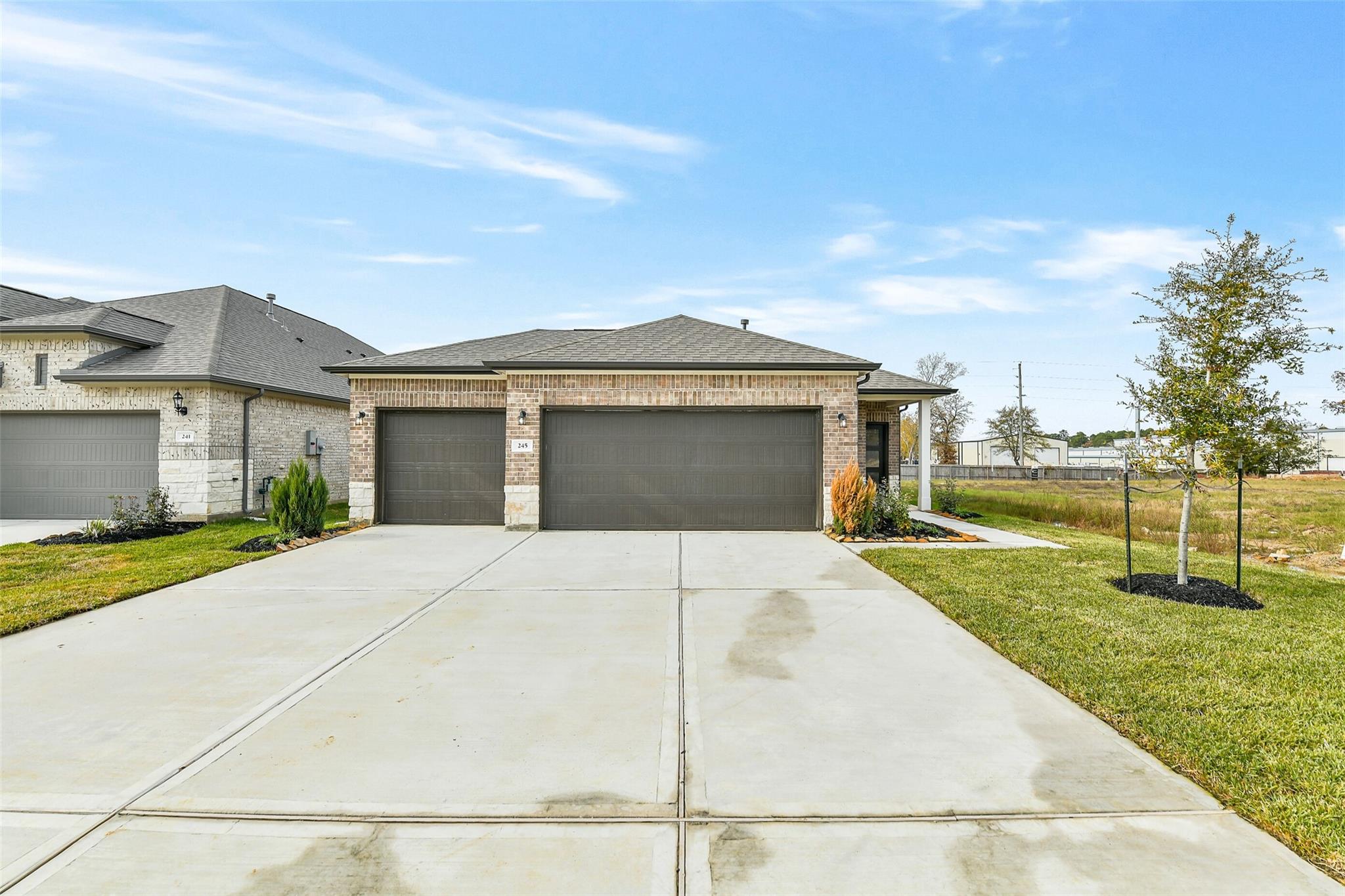 245 Harlingen Dr, Magnolia, TX 77354 photo