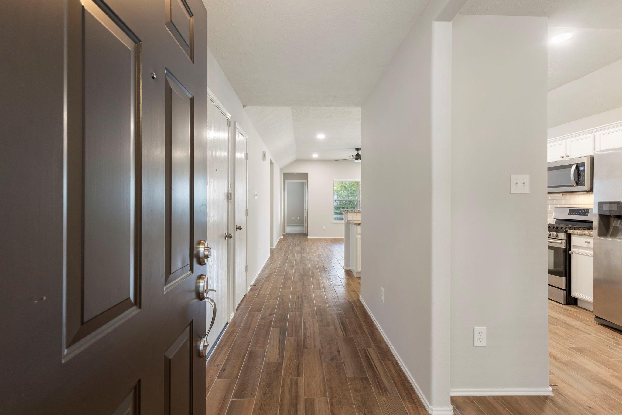 31 Bark Bend Pl, The Woodlands, TX 77385 photo