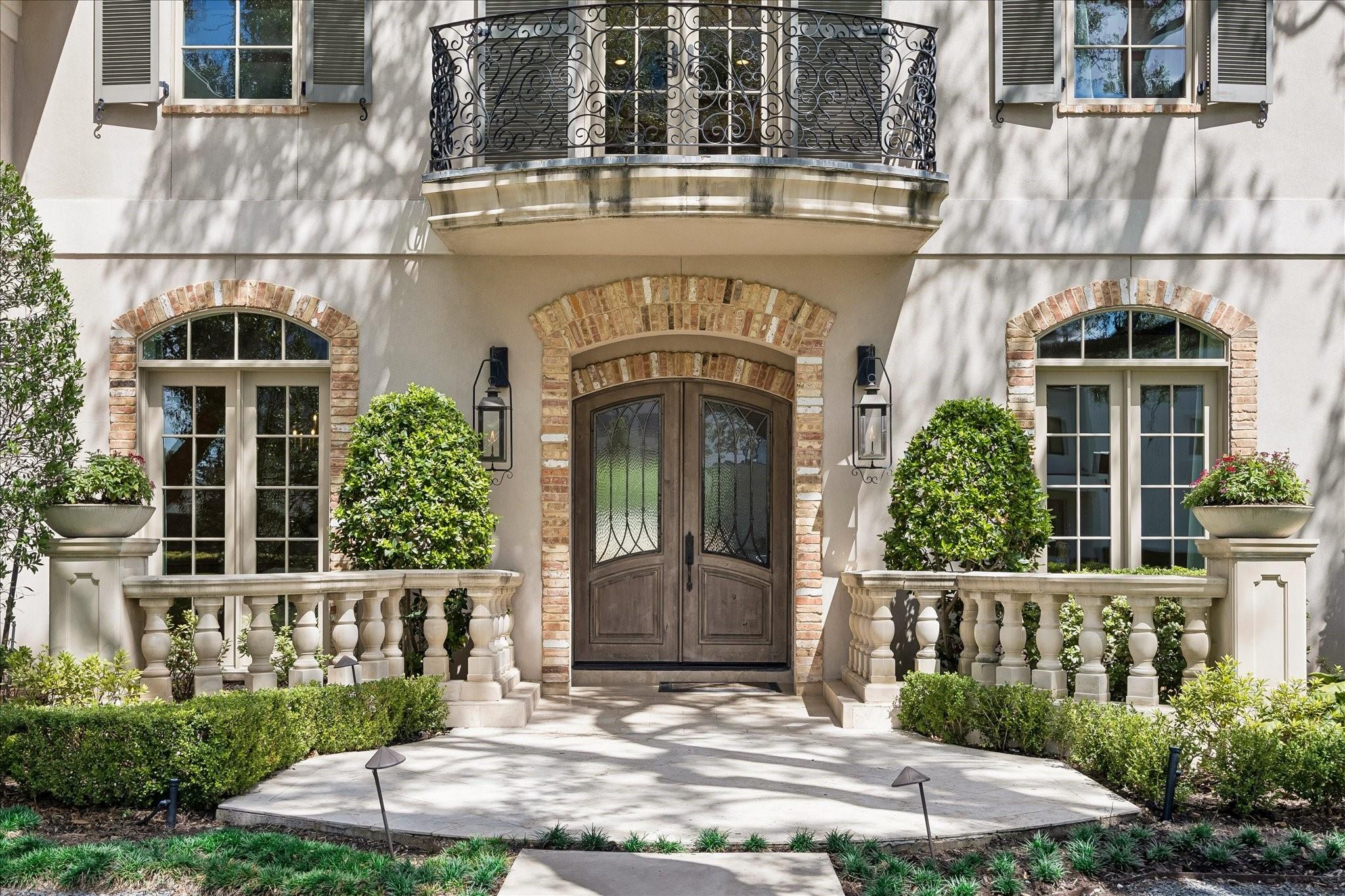 5666 Cedar Creek Drive Dr, Houston, TX 77056 photo