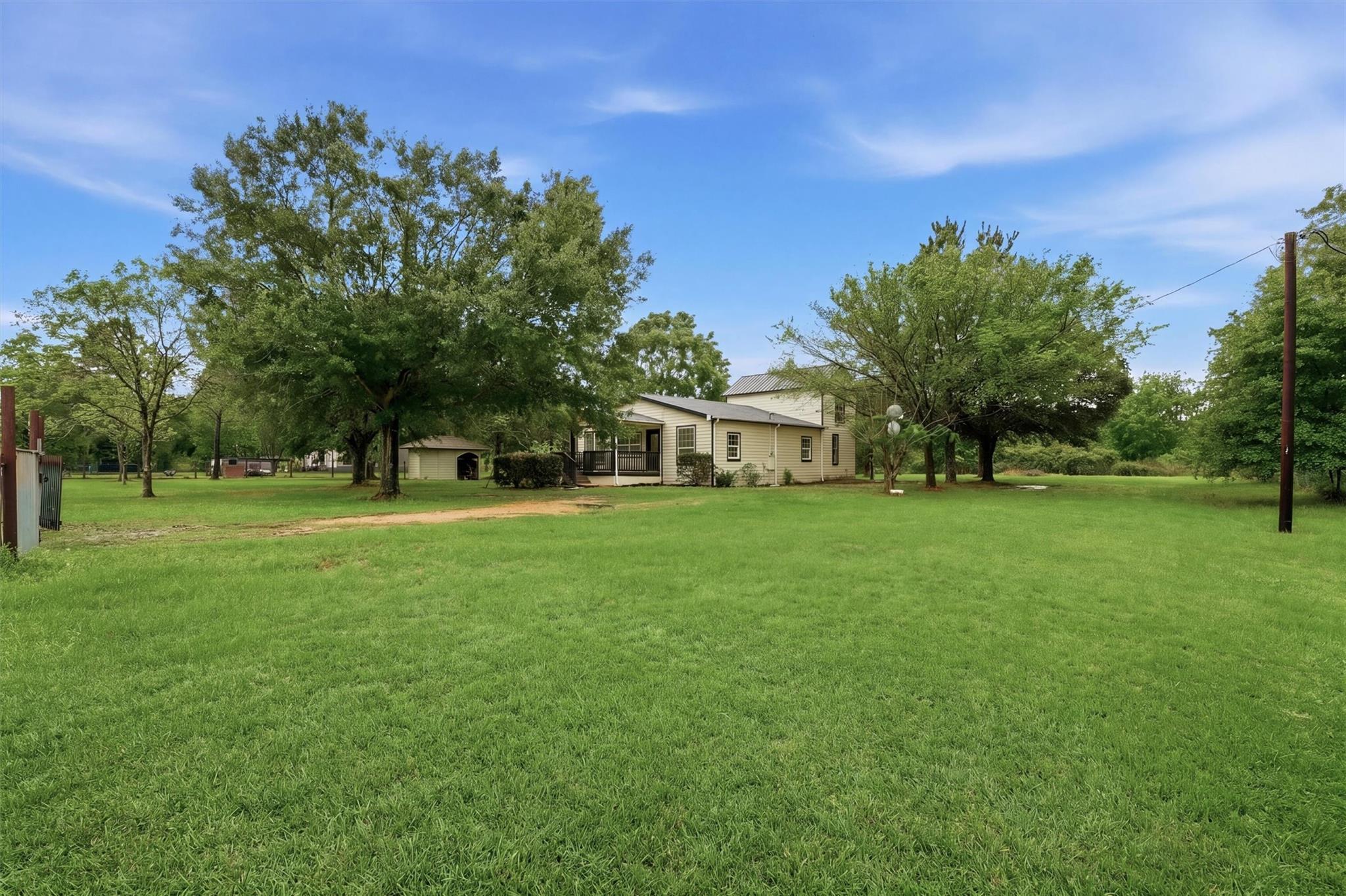 4622 Hill Side Ln, Needville, TX 77461 photo