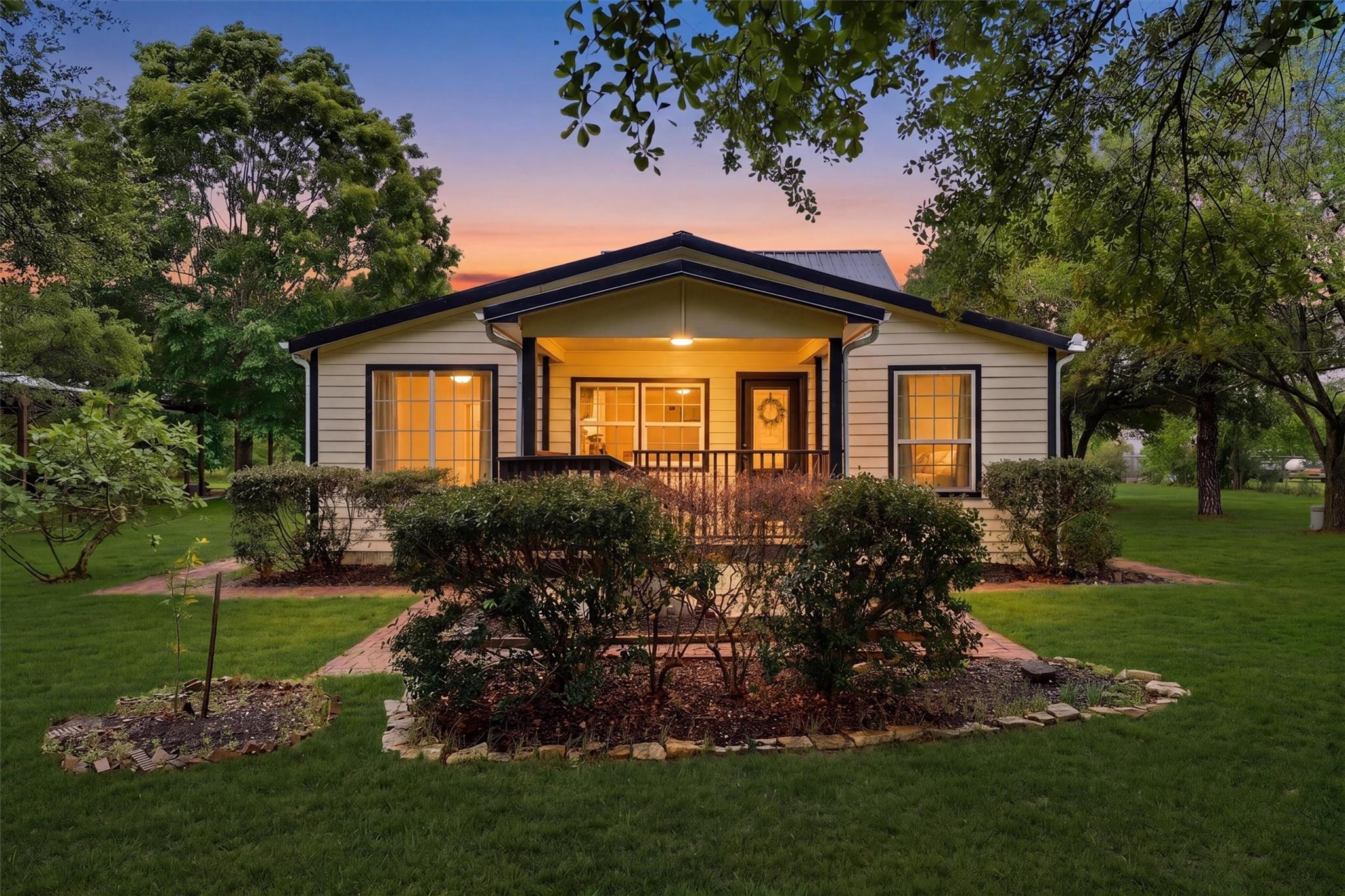 4622 Hill Side Ln, Needville, TX 77461 photo