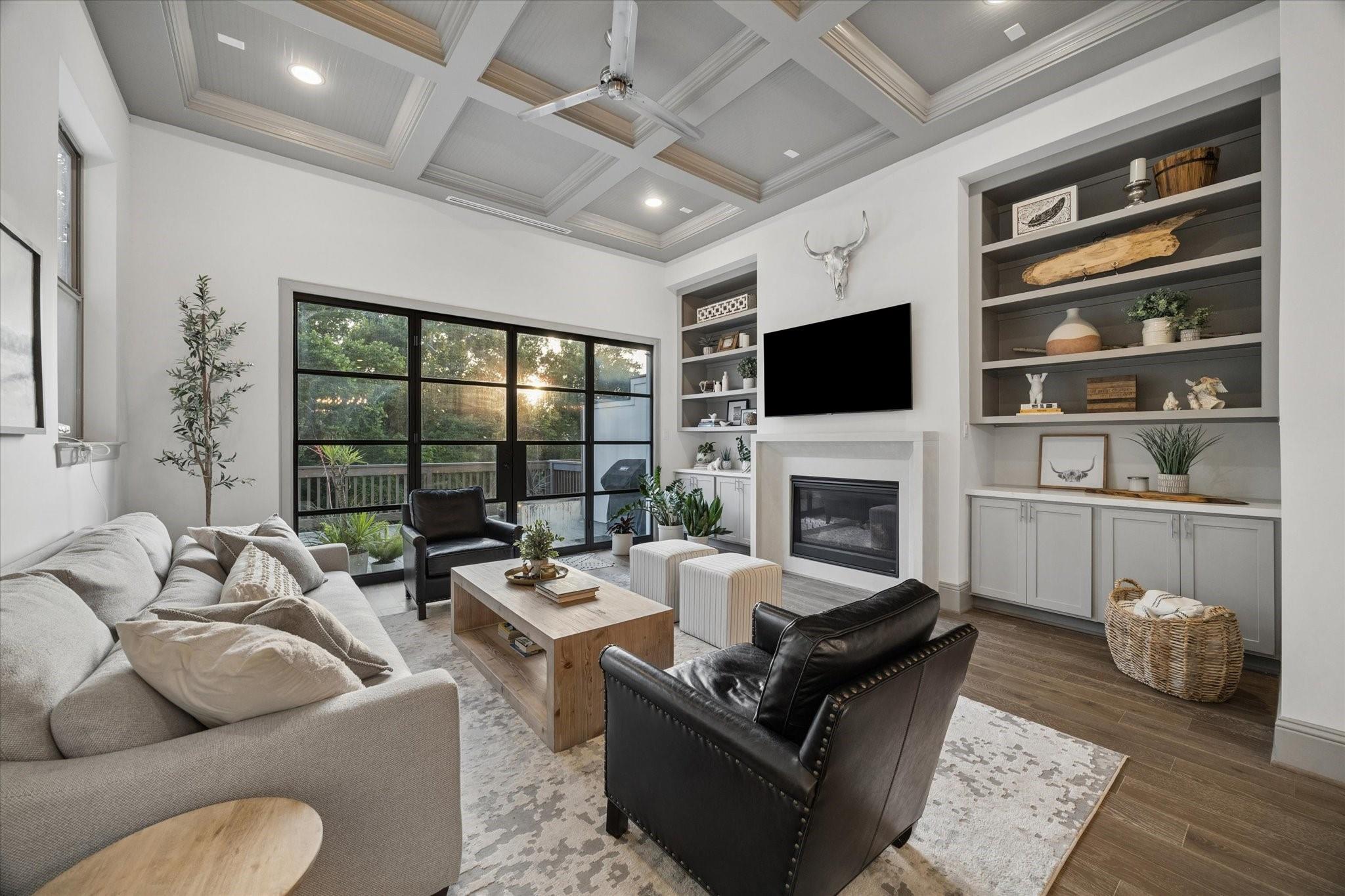 1907 25 St, Houston, TX 77008