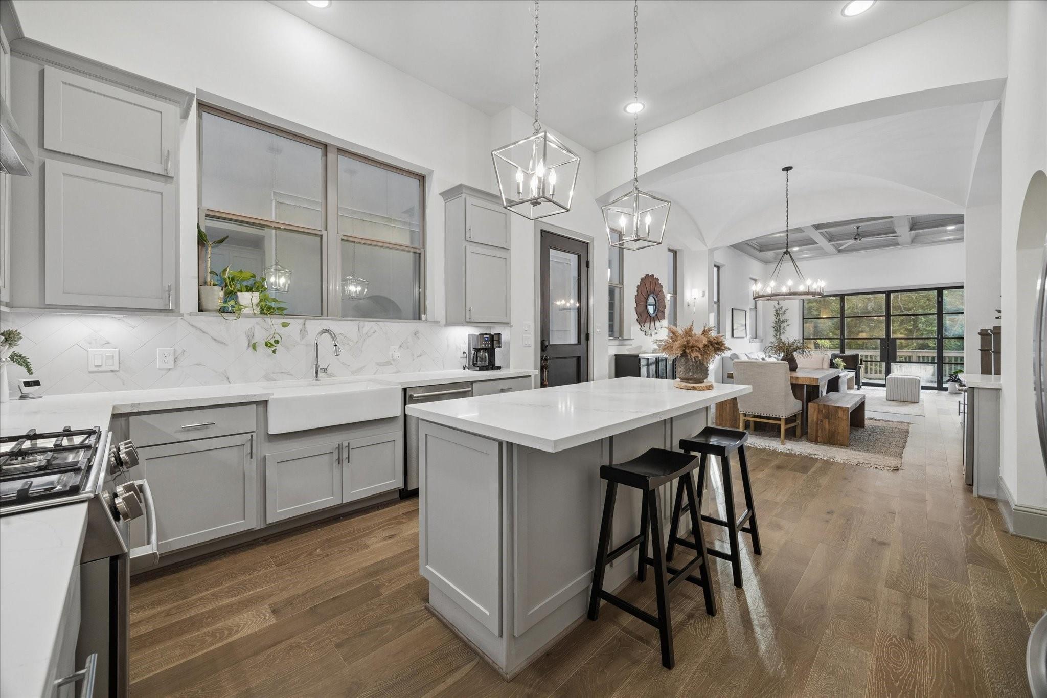 1907 W 25 St, Houston, TX 77008 photo