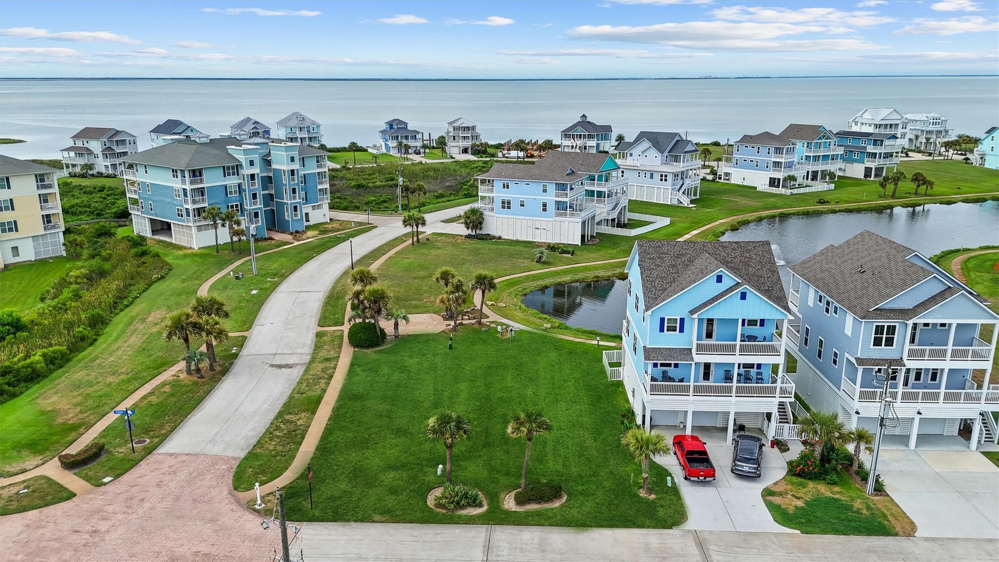 26938 Estuary Dr, Galveston, TX 77554 photo