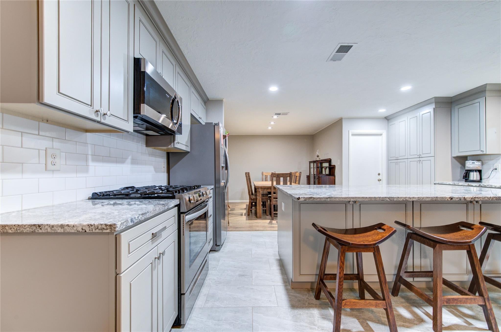 17559 S Compass Rose Circle Cir, Crosby, TX 77532 photo