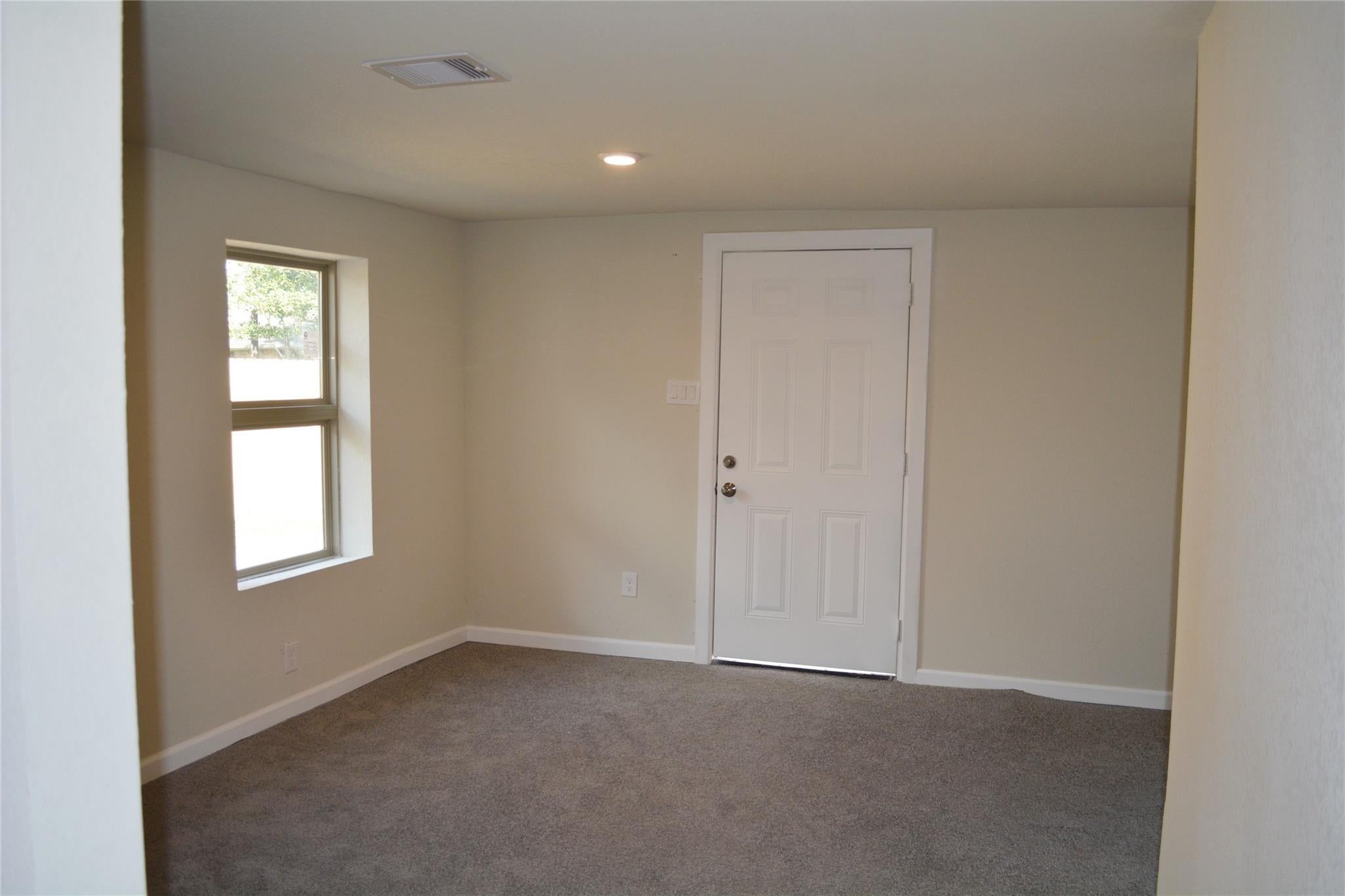 3007 Grovey St, Houston, TX 77026 photo