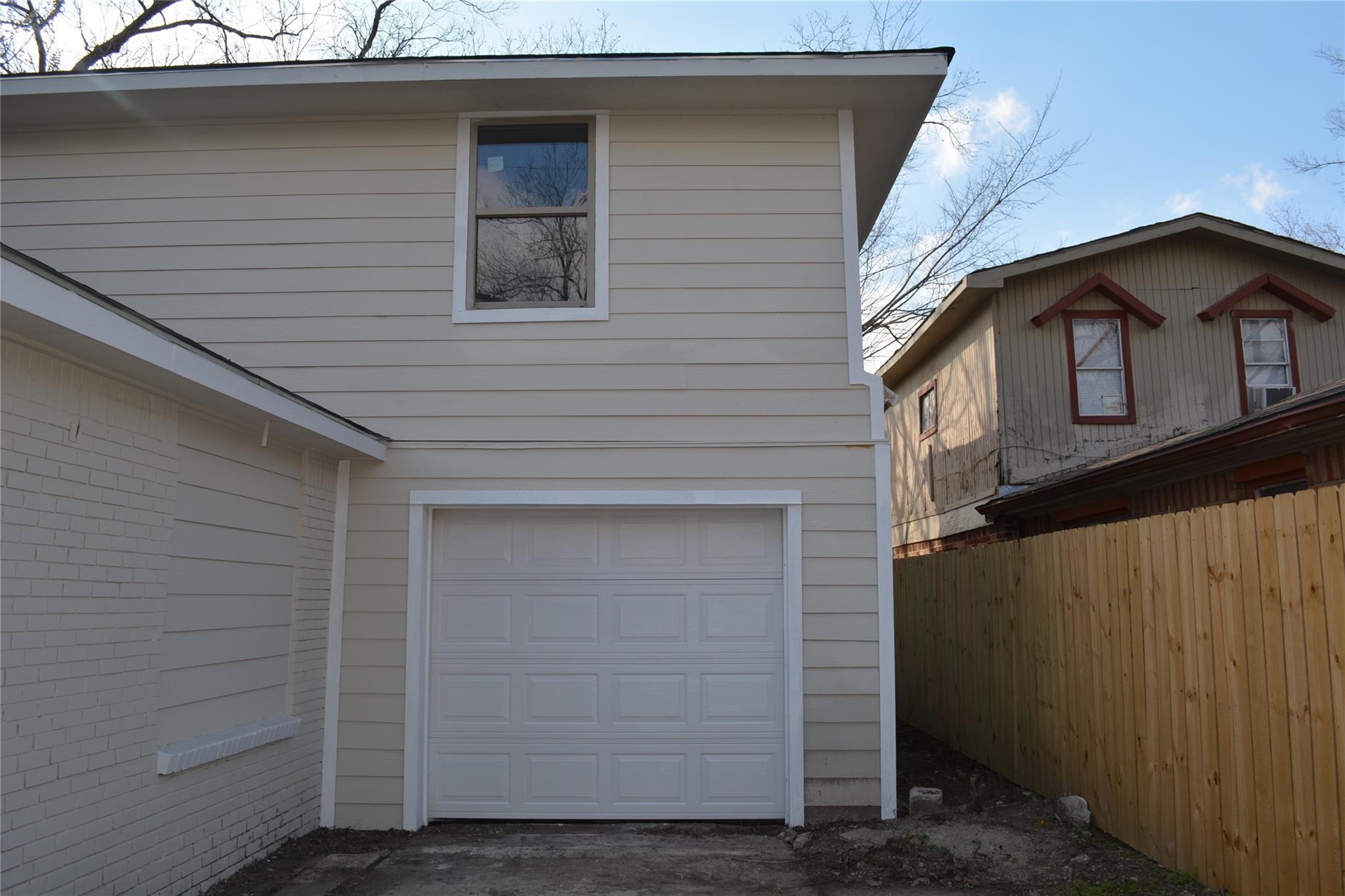 3007 Grovey St, Houston, TX 77026 photo