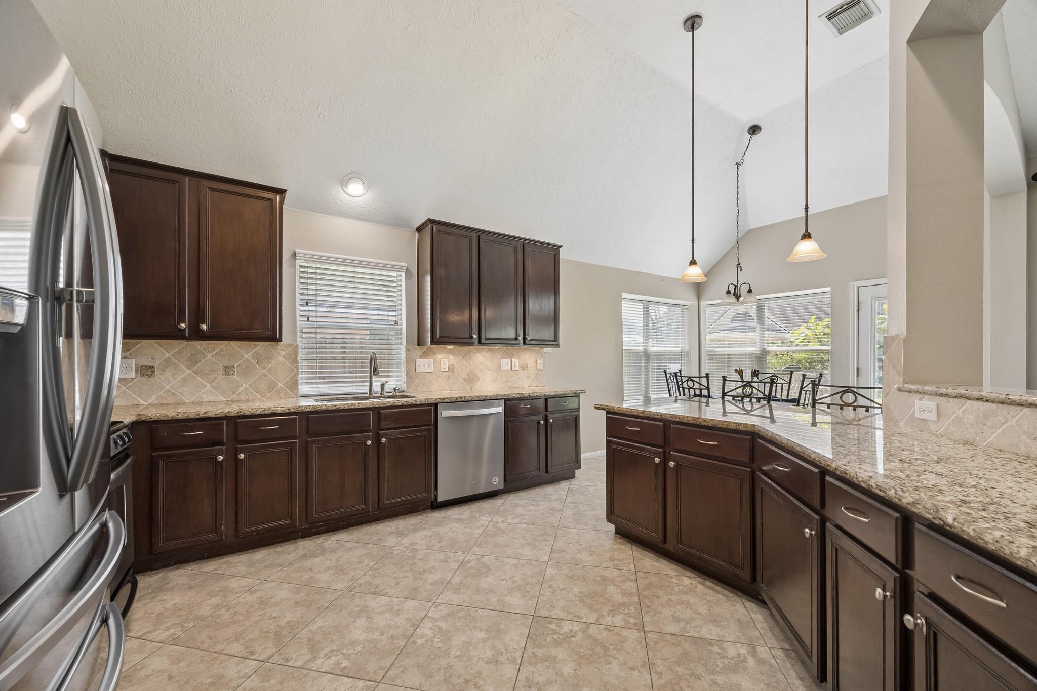 2112 Bristol Breeze Ln, League City, TX 77573
