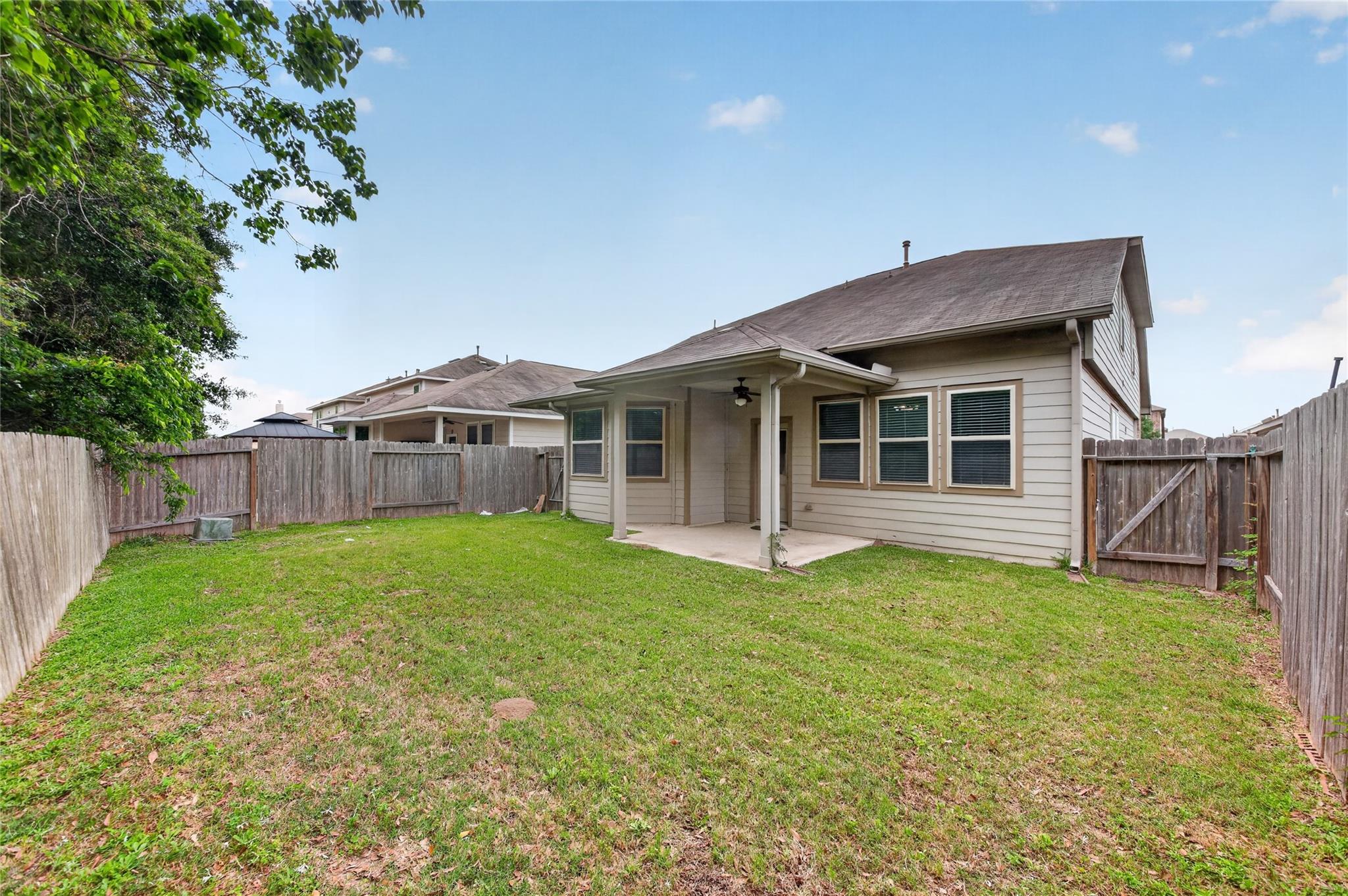 2518 Cold River Dr, Humble, TX 77396 photo