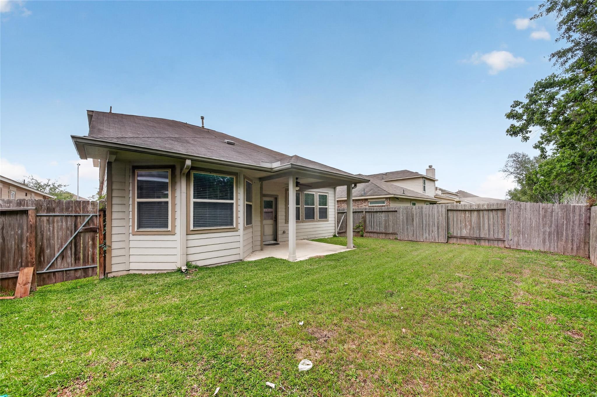 2518 Cold River Dr, Humble, TX 77396