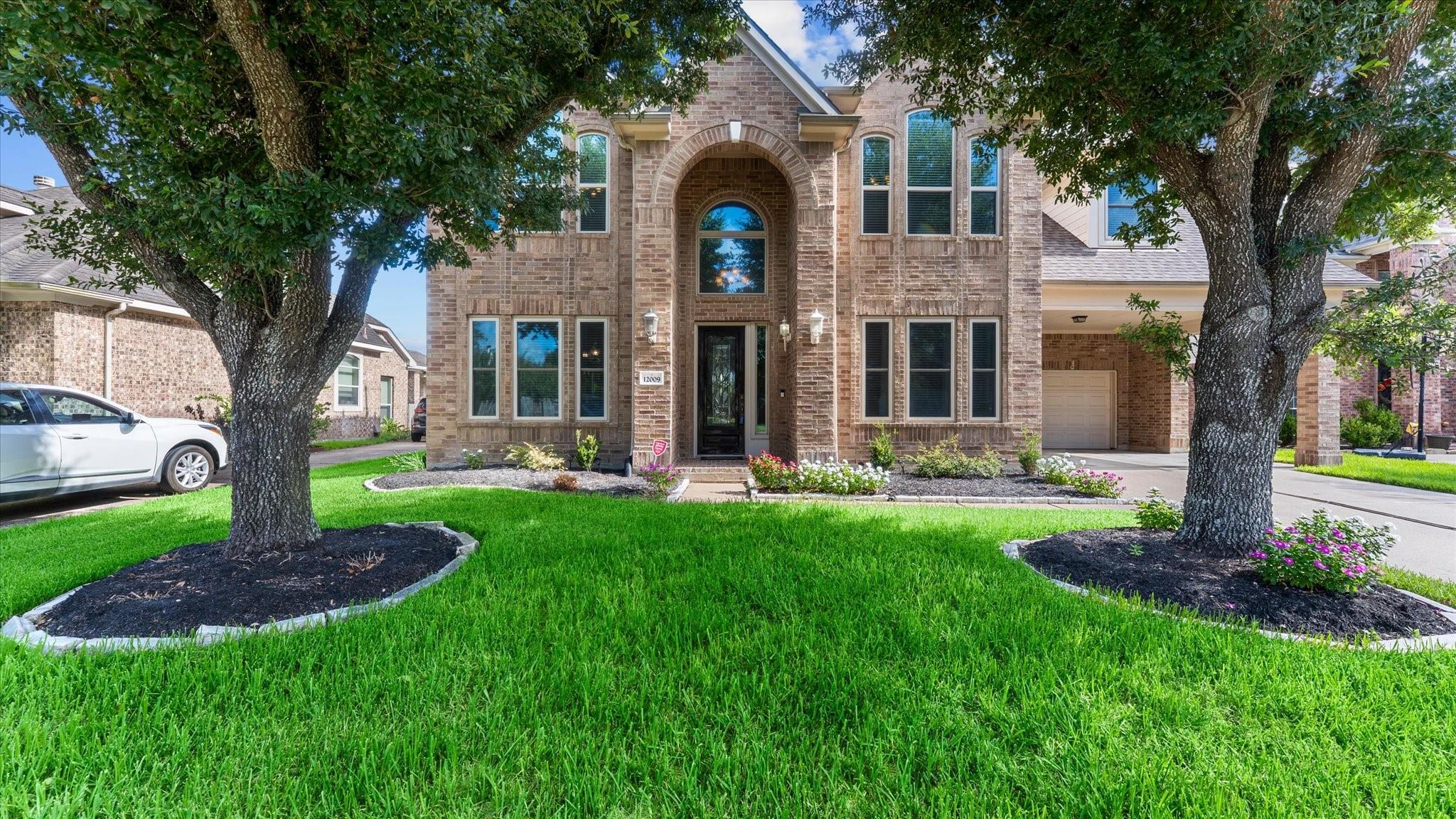 12009 Banks Run Dr, Pearland, TX 77584