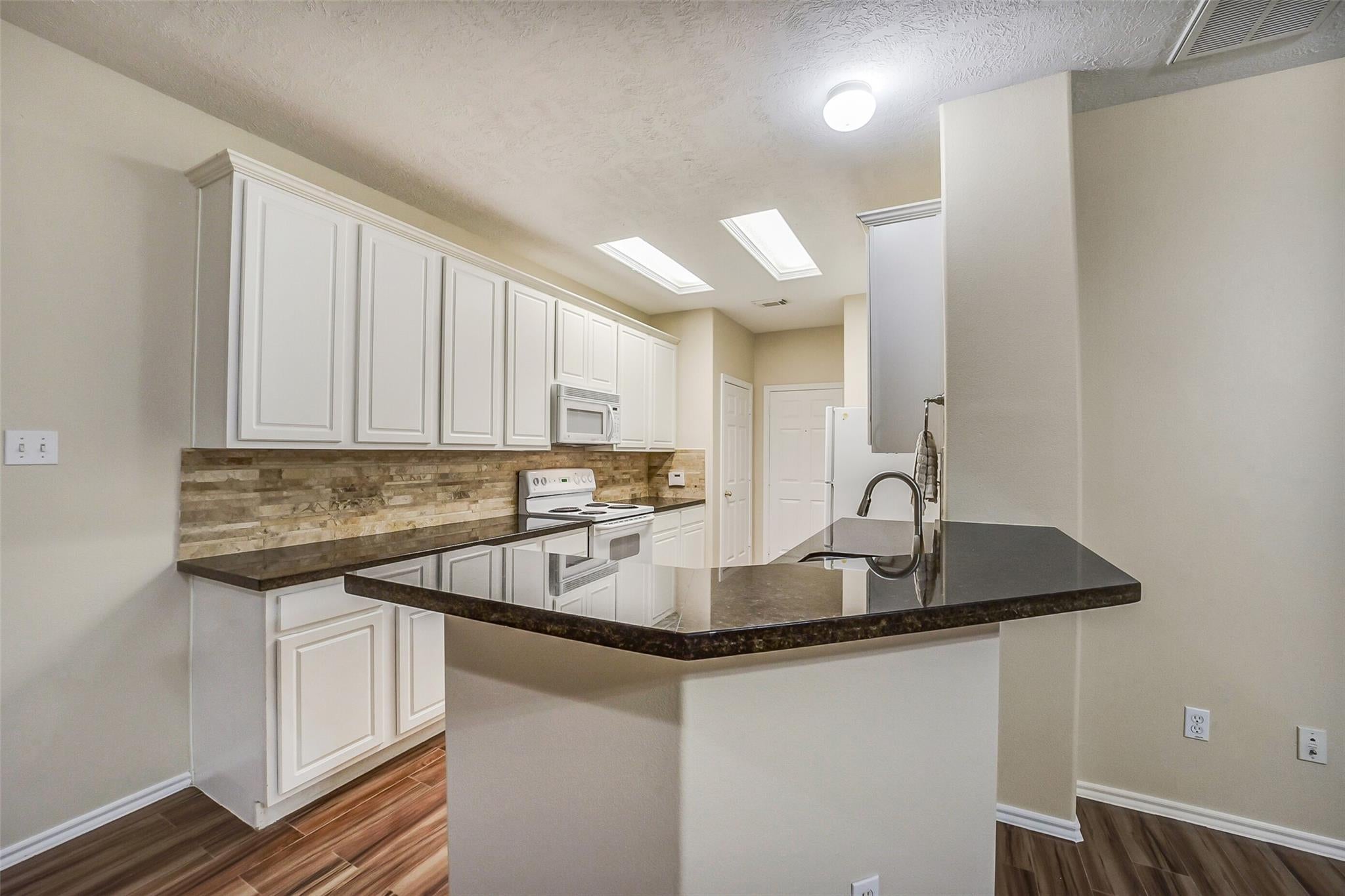 75 Summerhaze Cir, The Woodlands, TX 77382 photo
