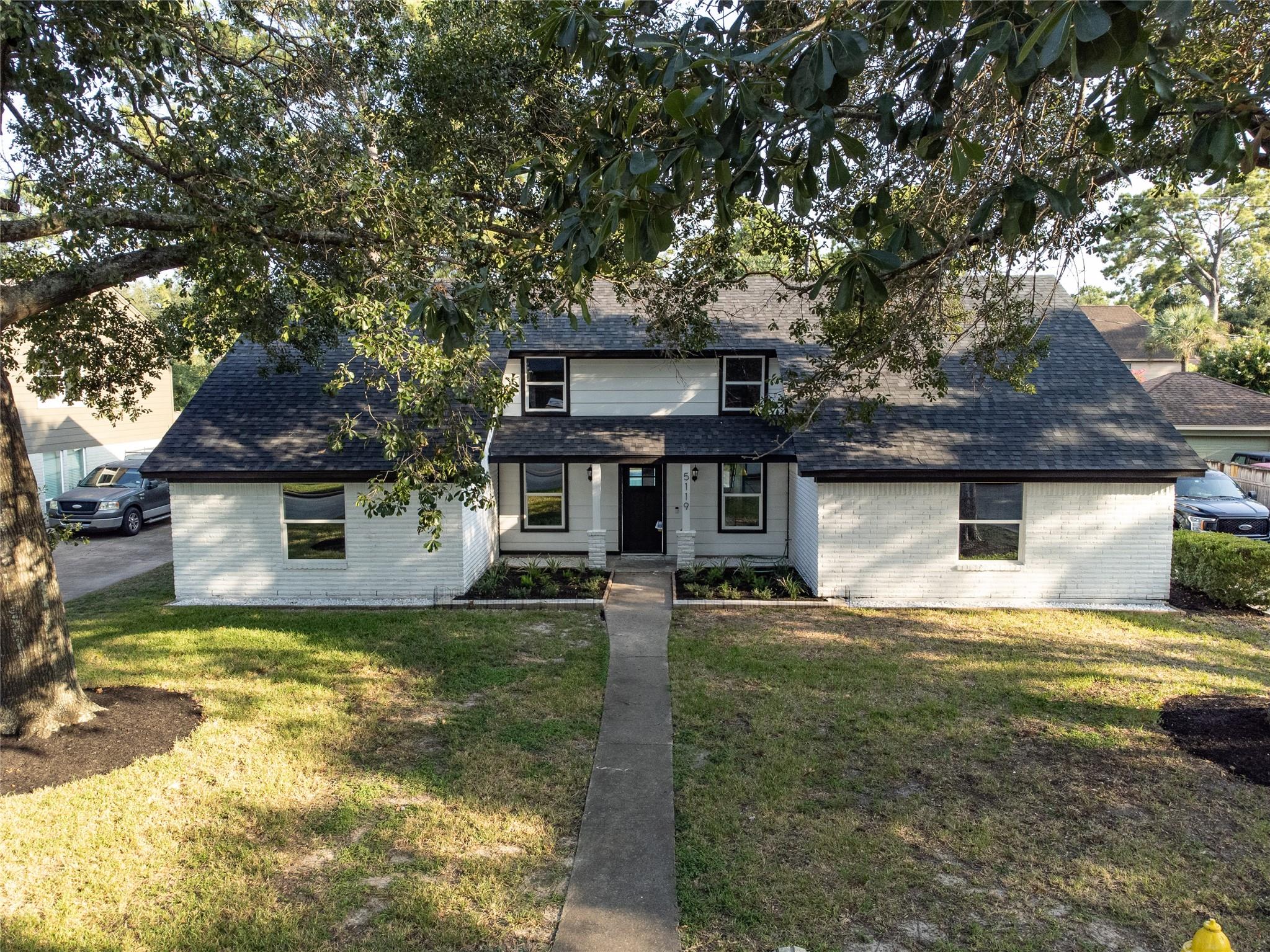 5119 Green Spring Dr, Houston, TX 77066 photo