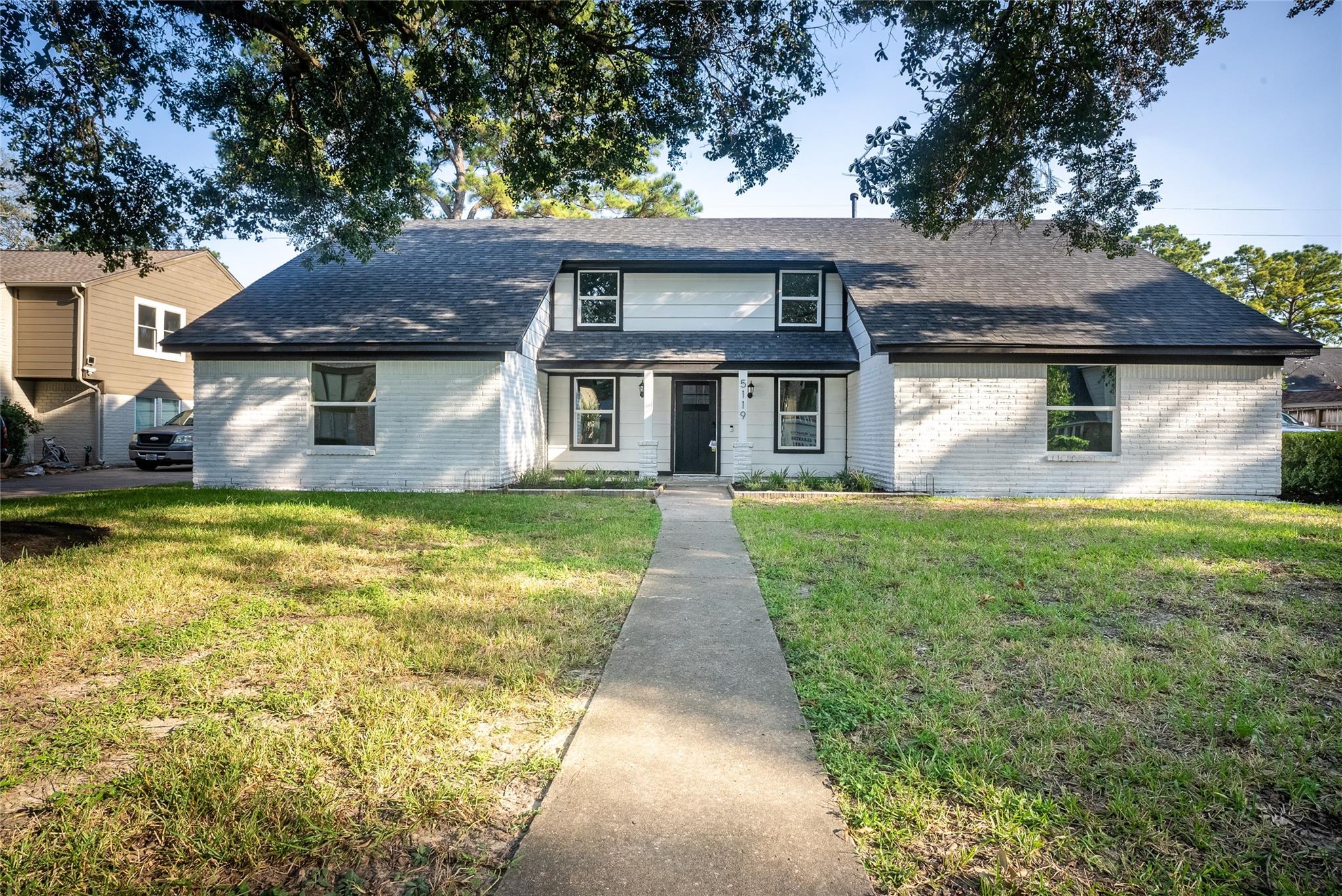 5119 Green Spring Dr, Houston, TX 77066 photo