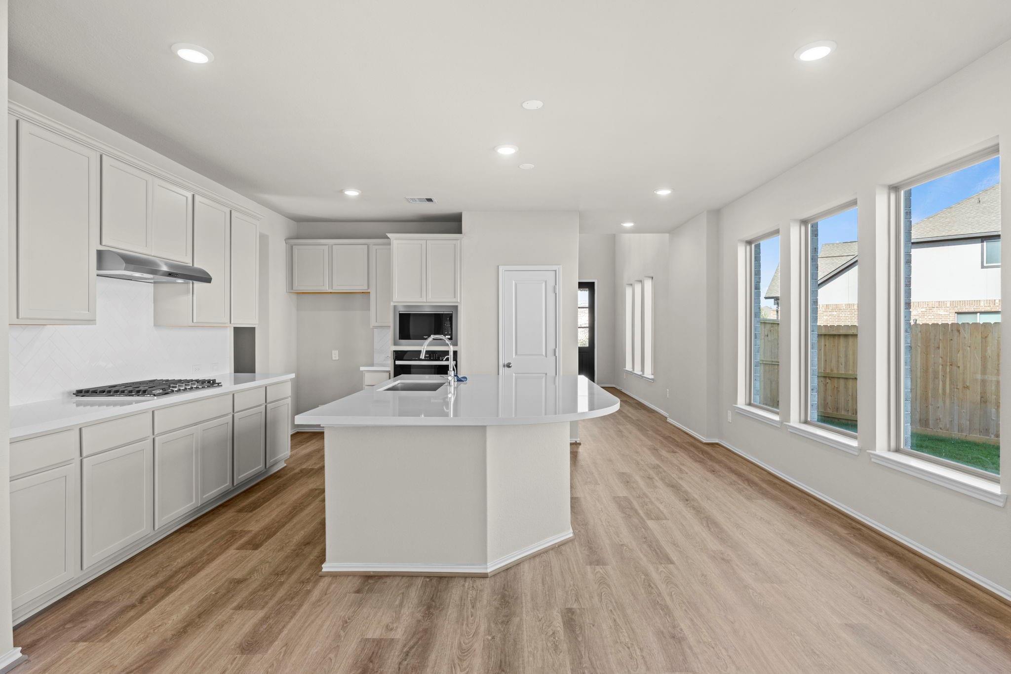 102 Mercury Sky Rd, Richmond, TX 77406 photo