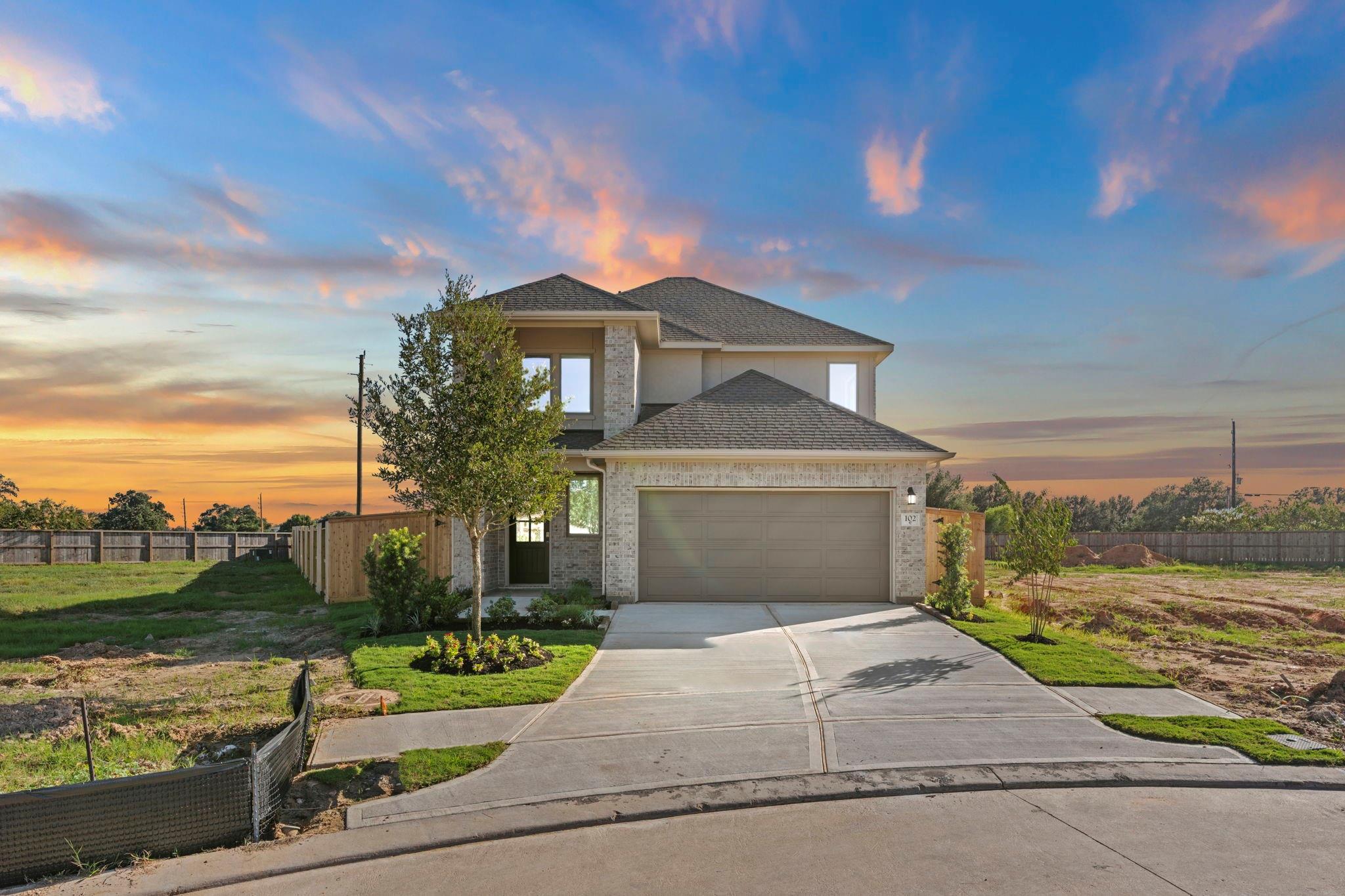 102 Mercury Sky Rd, Richmond, TX 77406