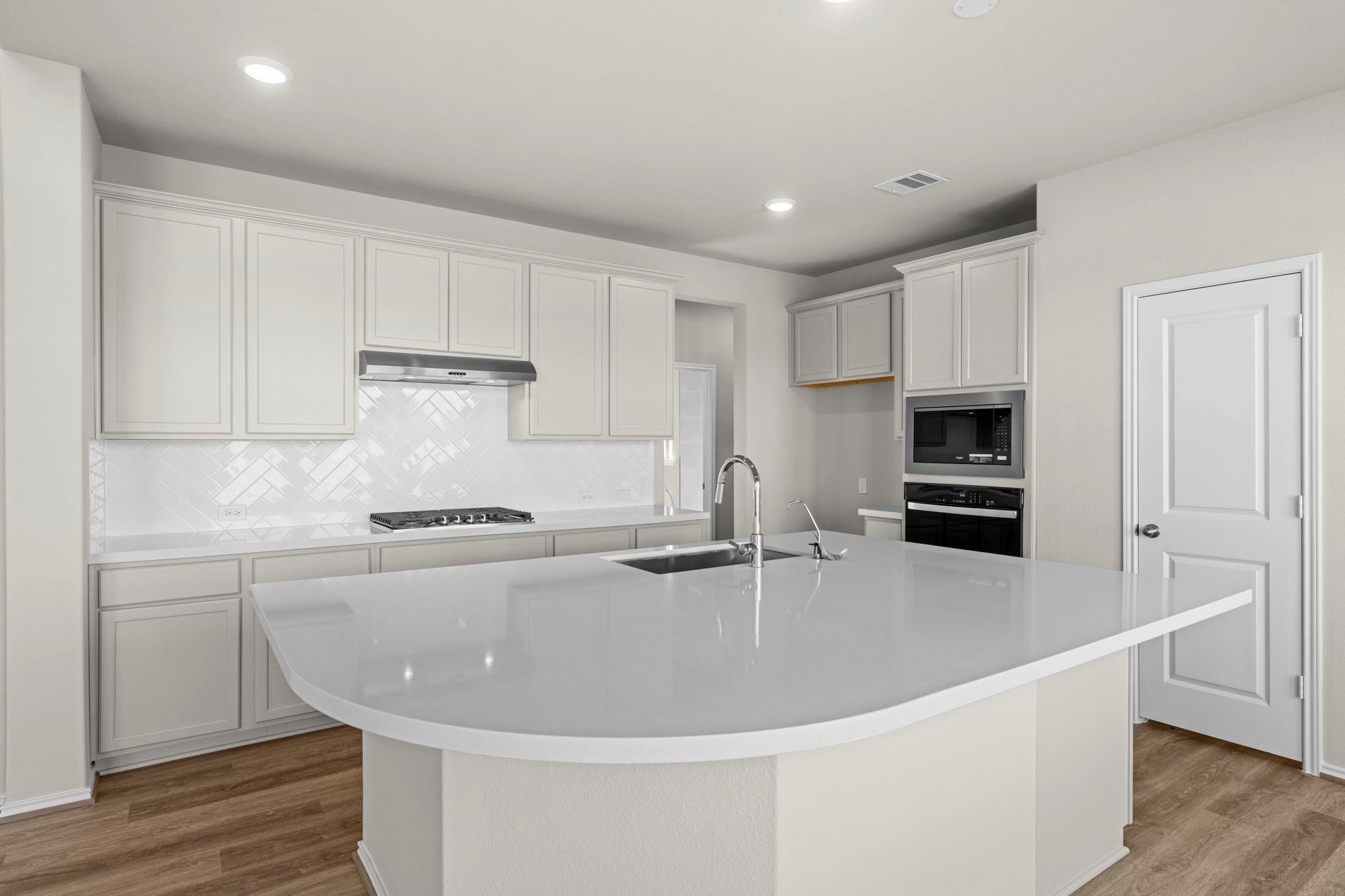 102 Mercury Sky Rd, Richmond, TX 77406 photo