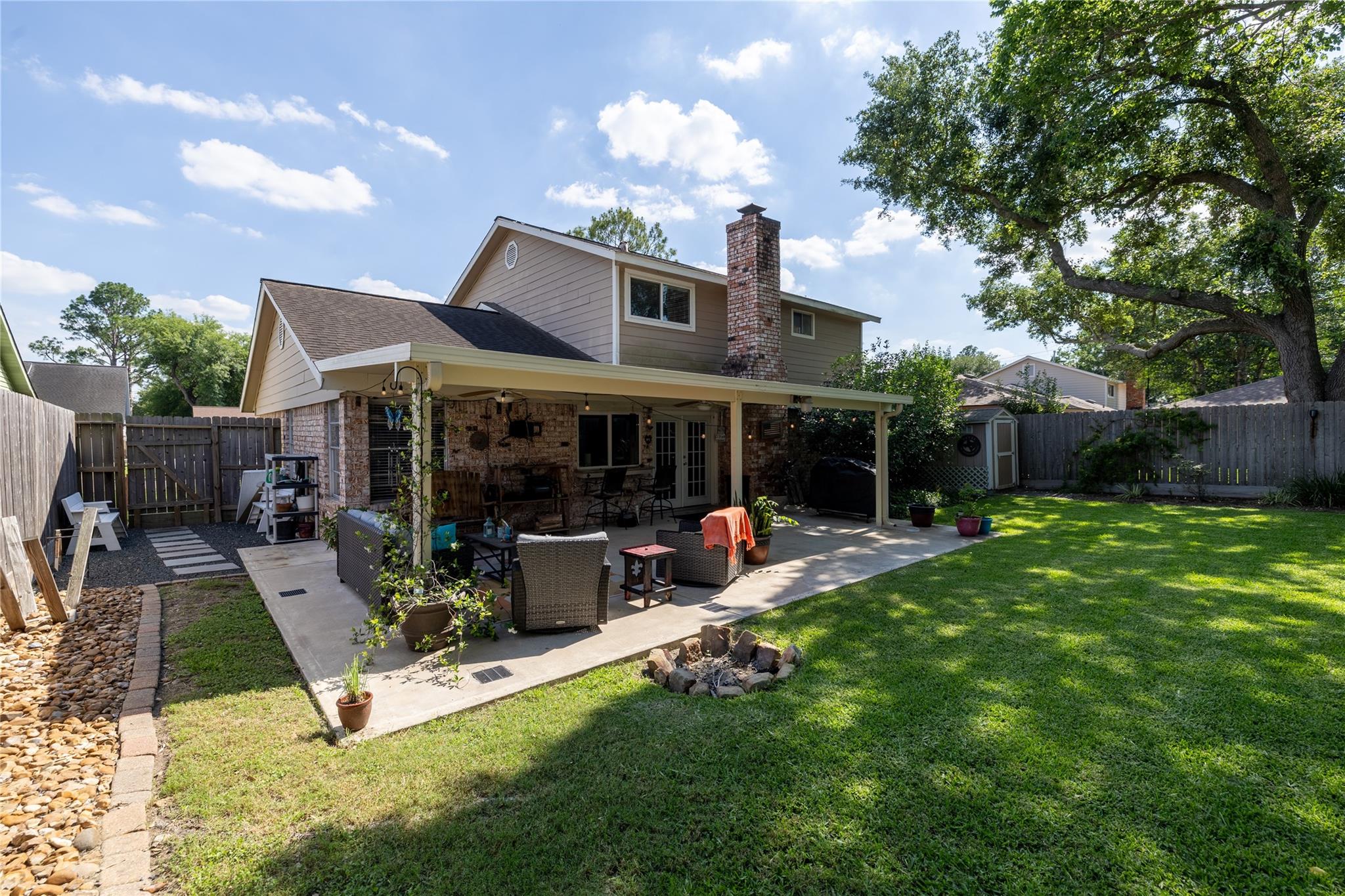11918 Dorrance Ln, Meadows Place, TX 77477