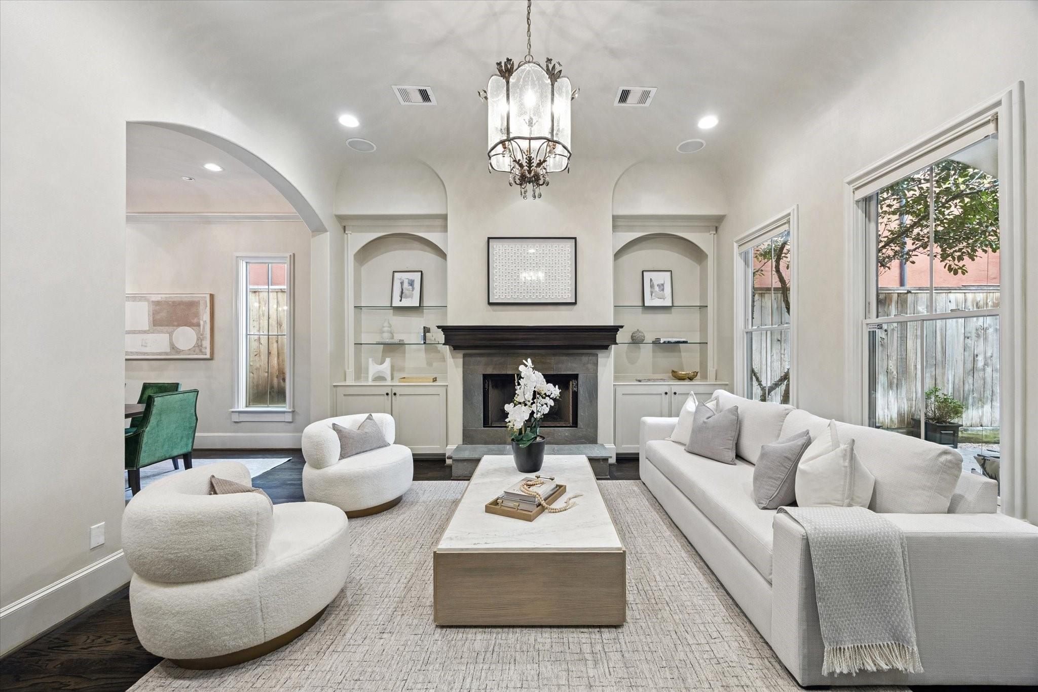 2145 Fairview Ave, Houston, TX 77019 photo