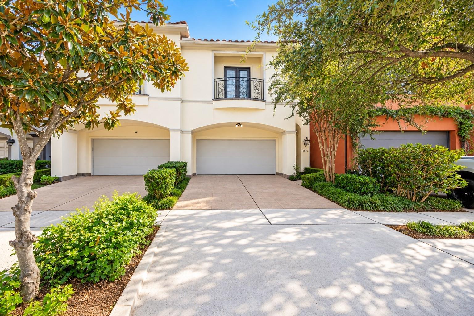 2145 Fairview Ave, Houston, TX 77019 photo
