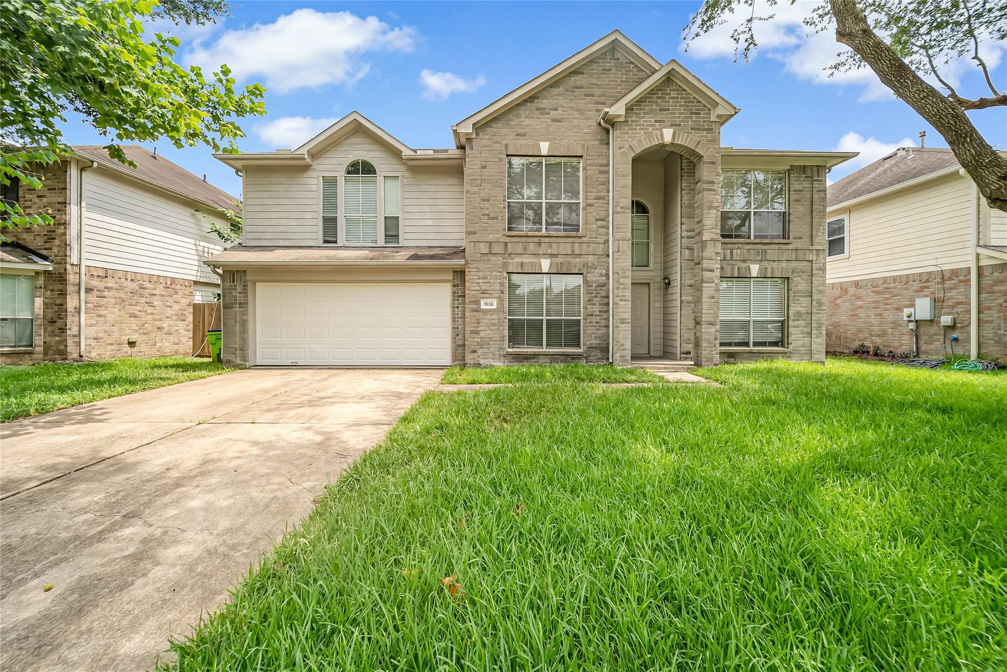 1938 Courtside Place Dr, Missouri City, TX 77489