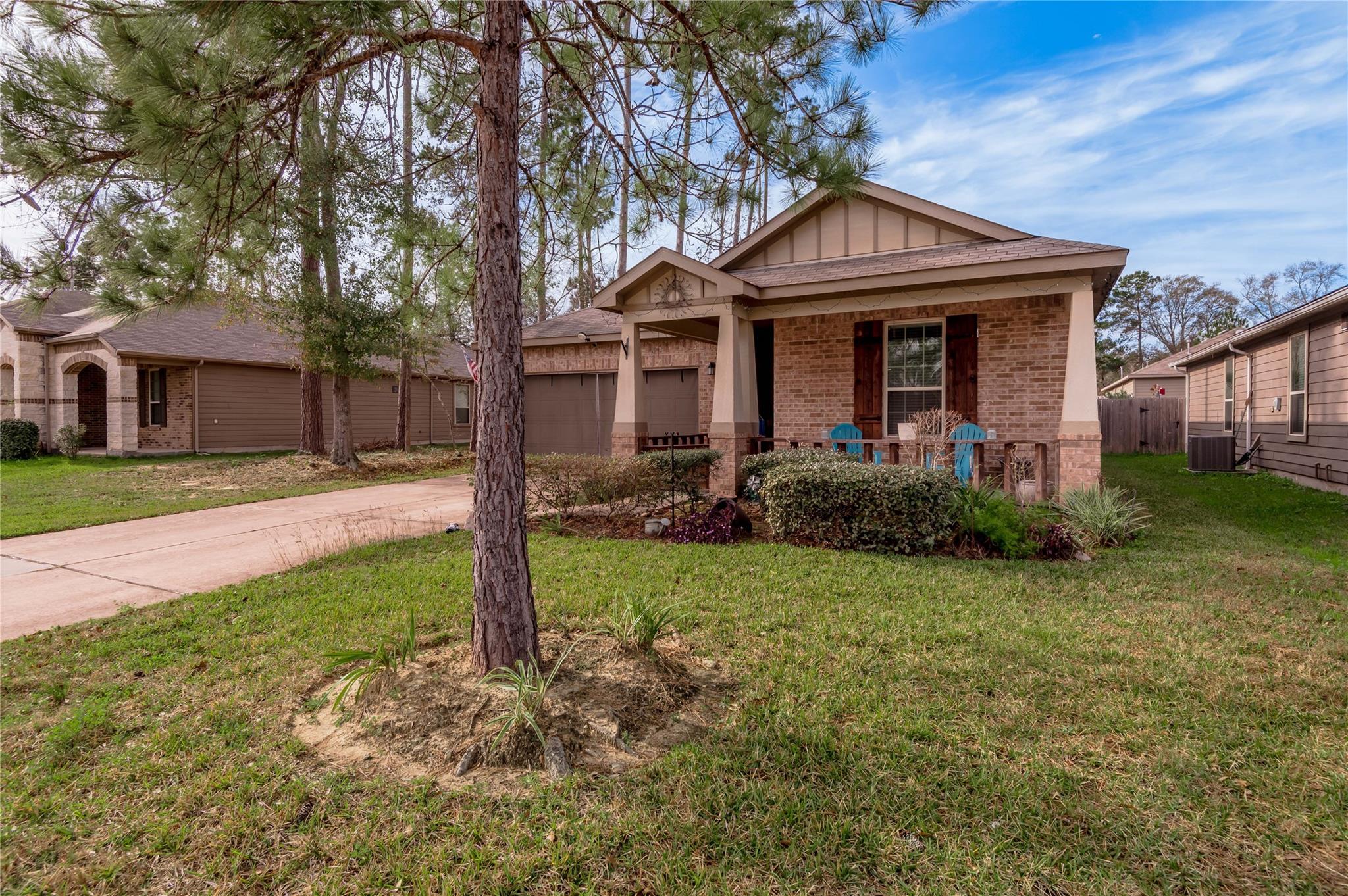 2068 Lost Timbers Dr, Conroe, TX 77304