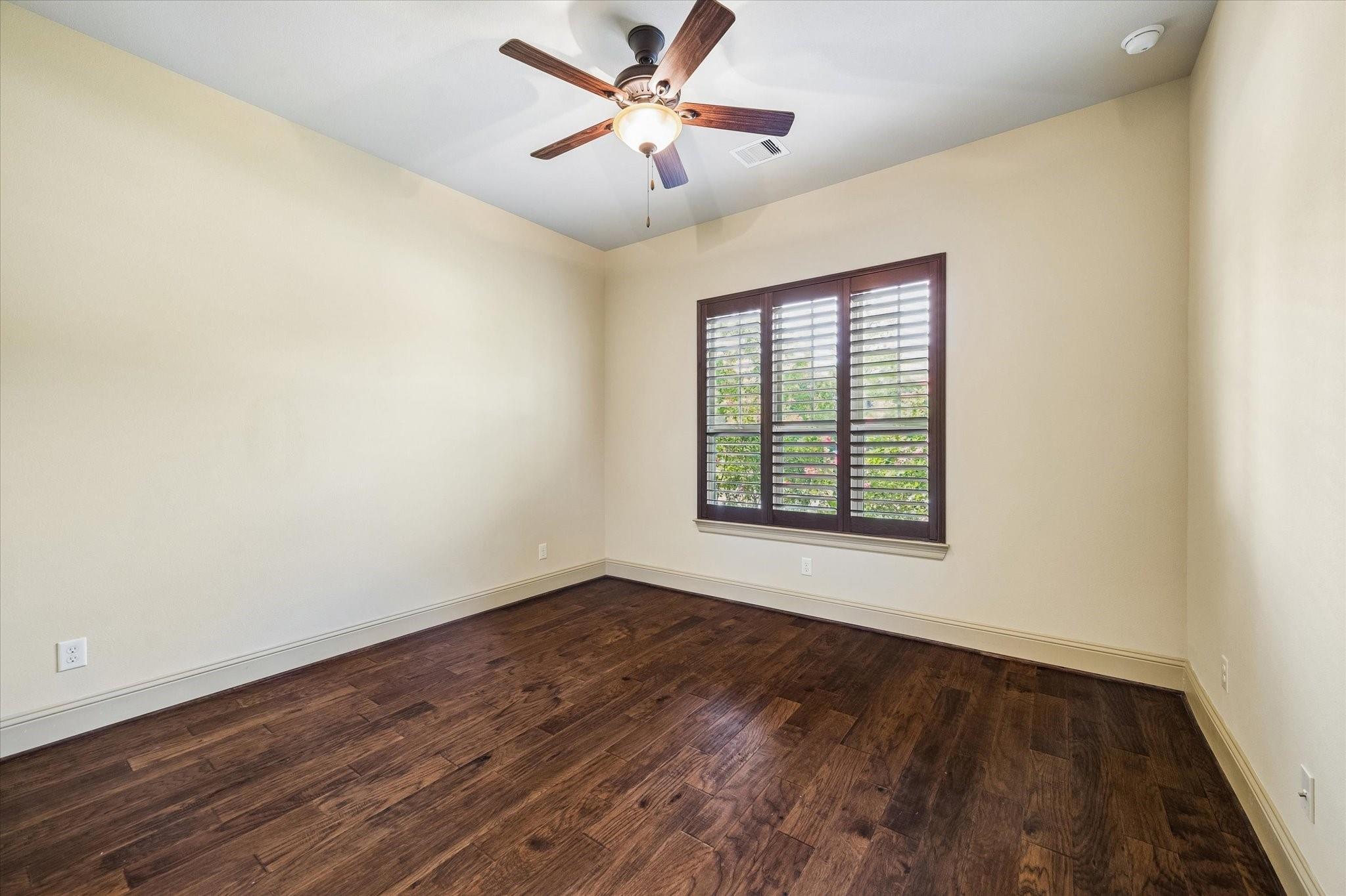 3 Shearling Ct, The Woodlands, TX 77389 photo