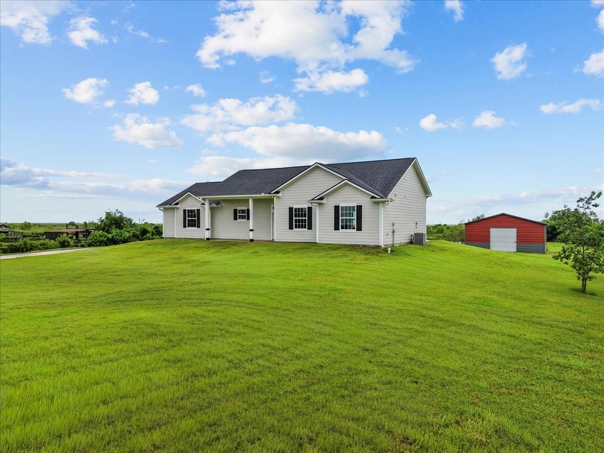 10015 Redfish Dr, Hitchcock, TX 77563