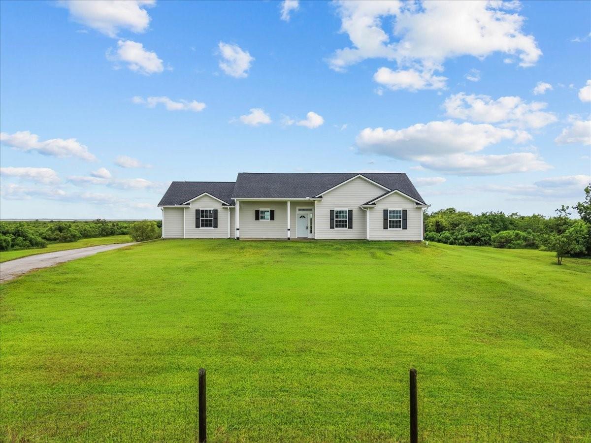 10015 S Redfish Dr, Hitchcock, TX 77563 photo