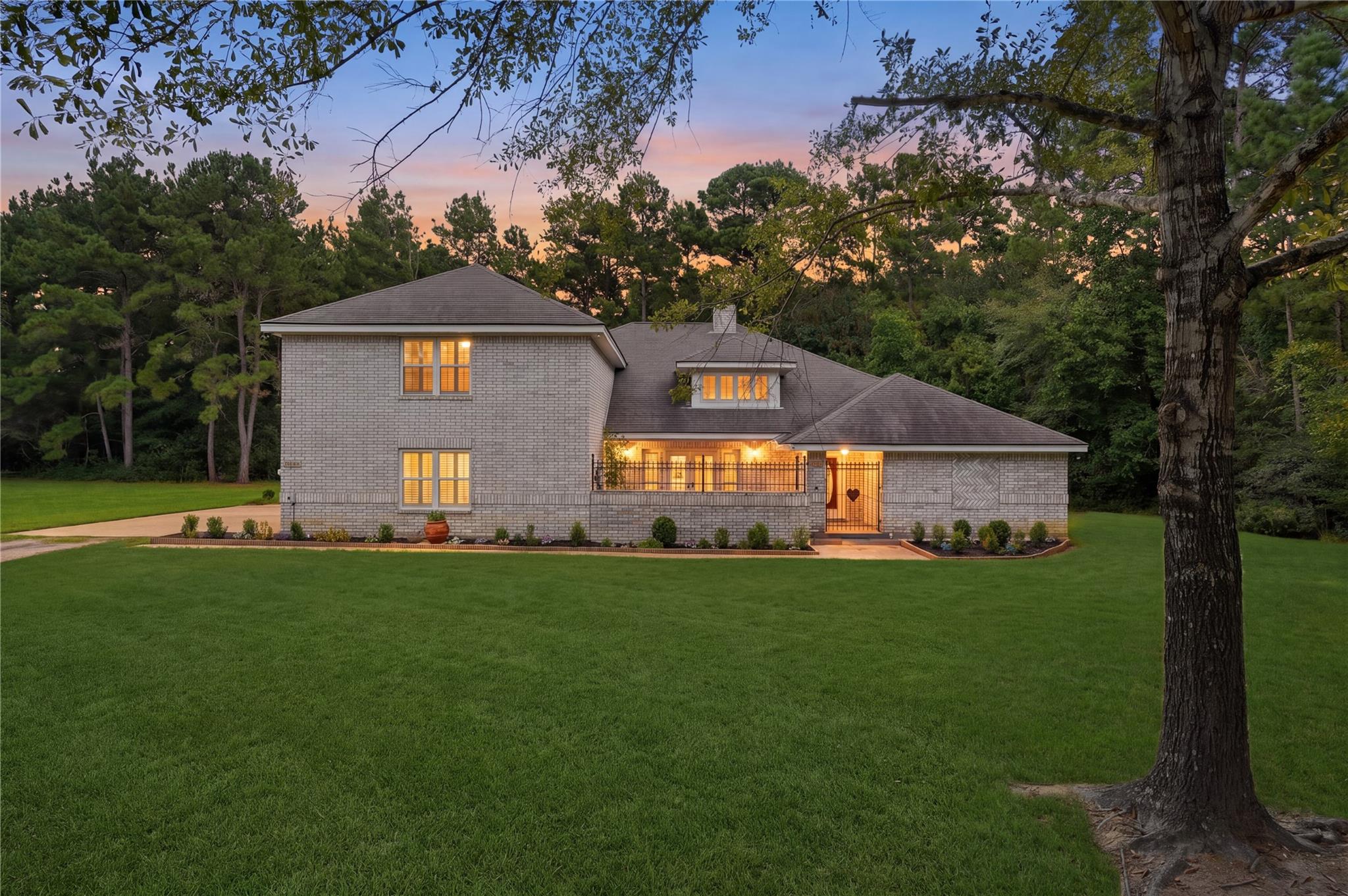 28710 Sapphire Cir, Magnolia, TX 77355