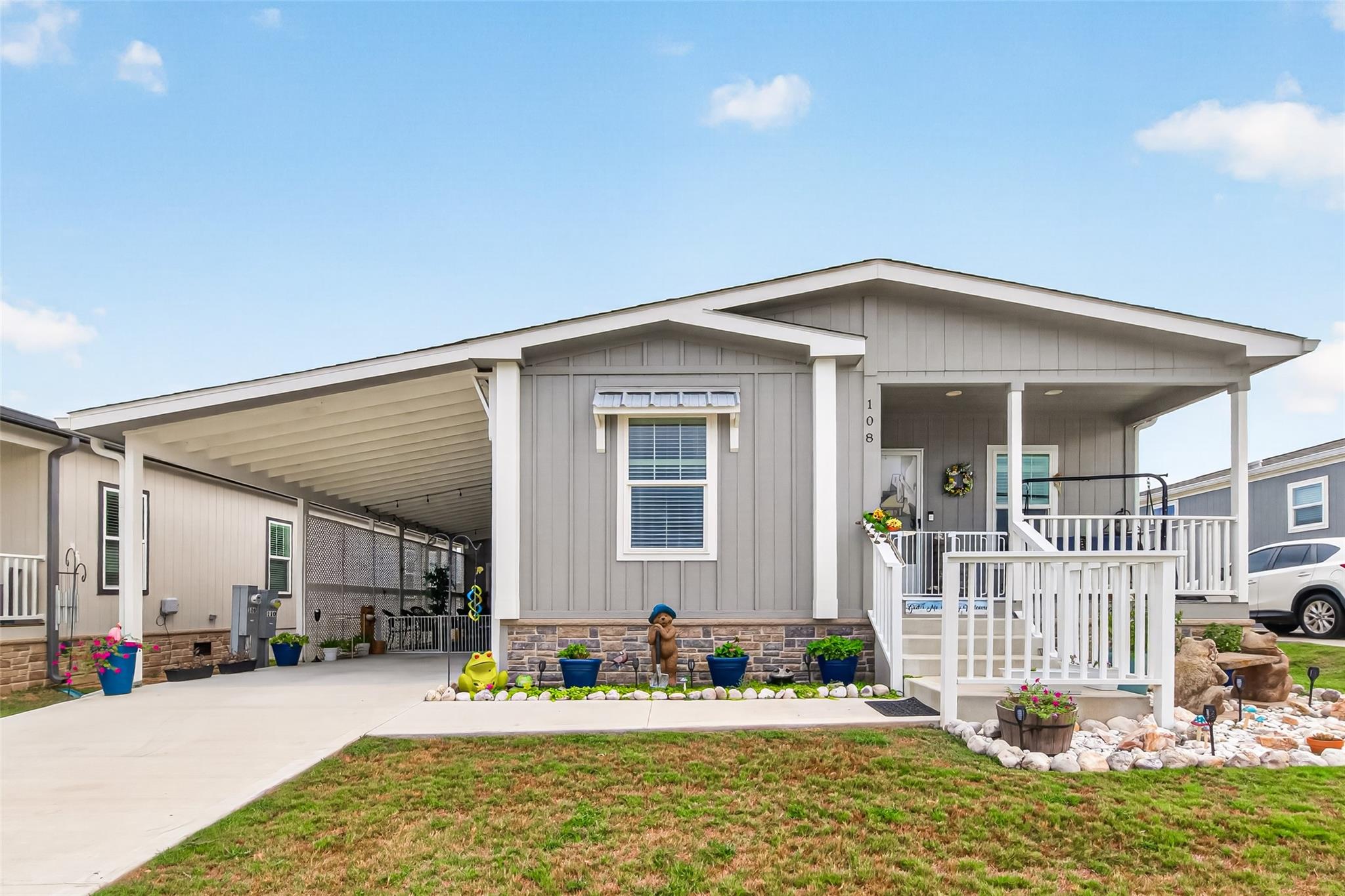108 Trail Ride Way, Willis, TX 77318 photo