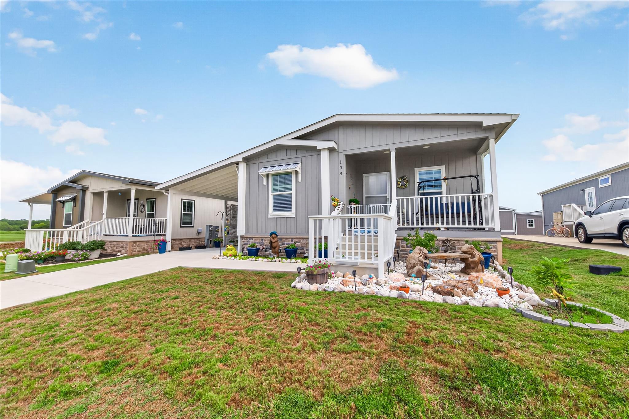 108 Trail Ride Way, Willis, TX 77318 photo
